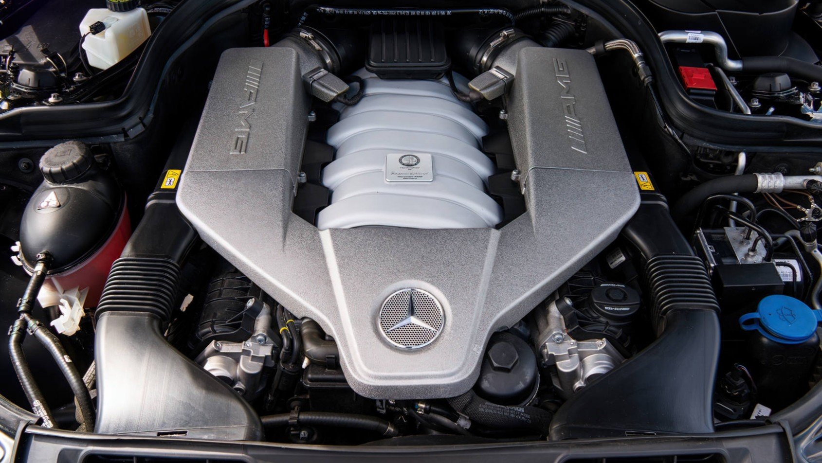 Mercedes-AMG C63 Mercedes-Benz C63 W204 poradnik silnik