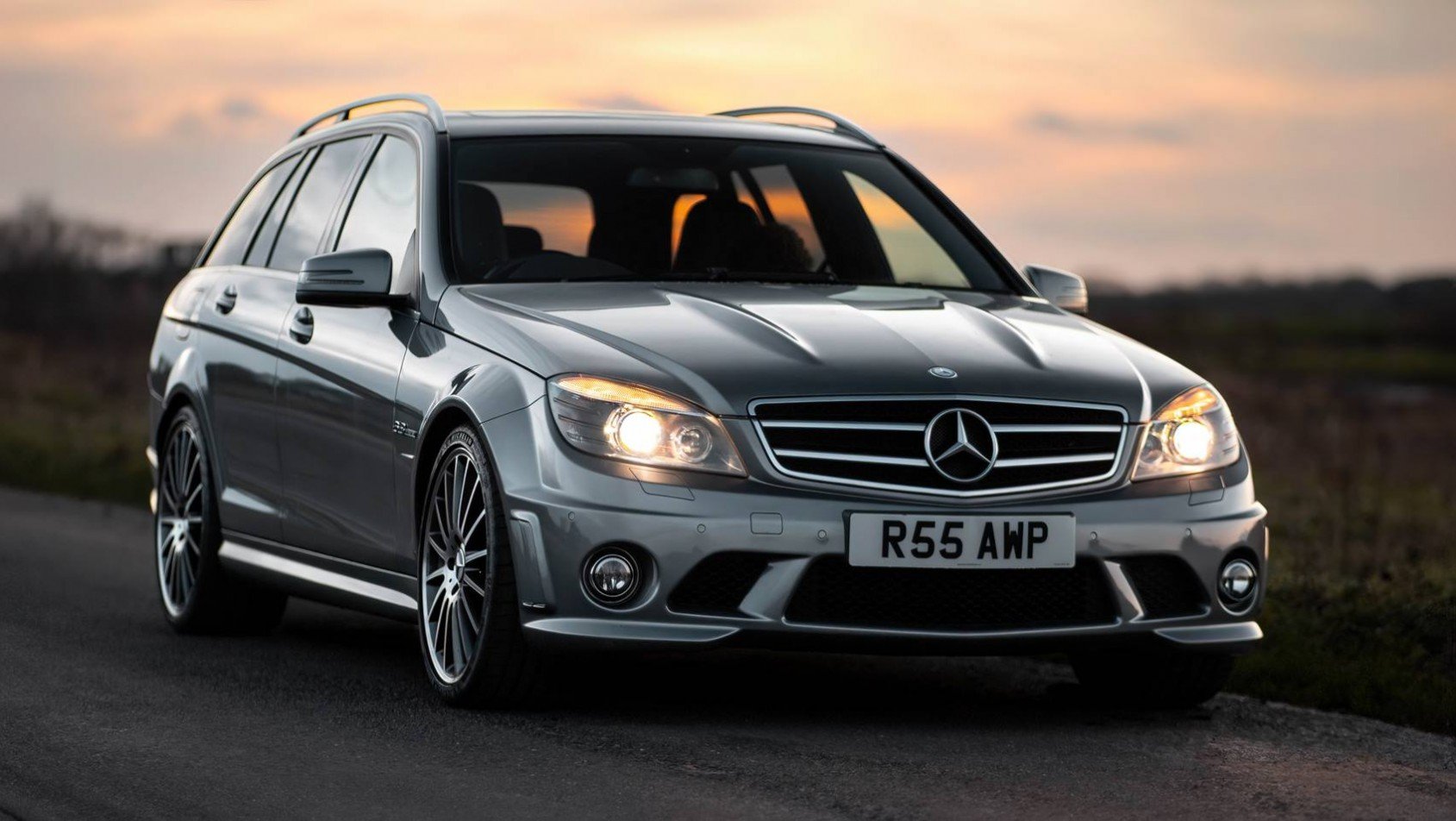 Mercedes-AMG C63 Mercedes-Benz C63 s204 poradnik oświetlenie