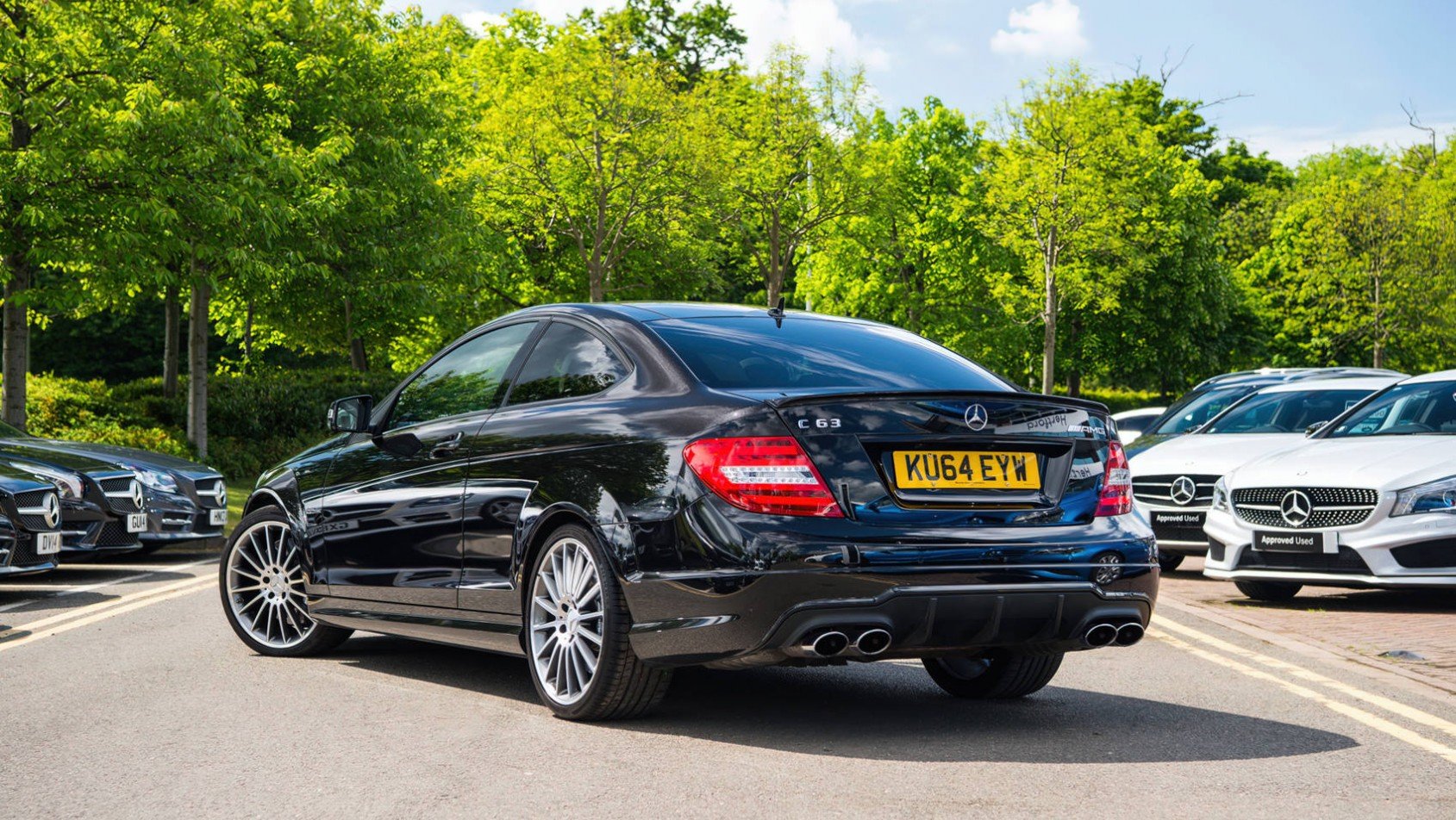 Mercedes-AMG C63 Mercedes-Benz C63 c204 coupe sylwetka