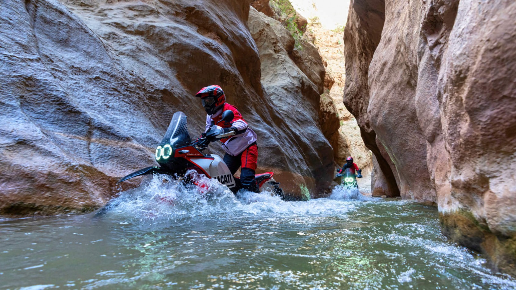 DesertX Rally w wodzie