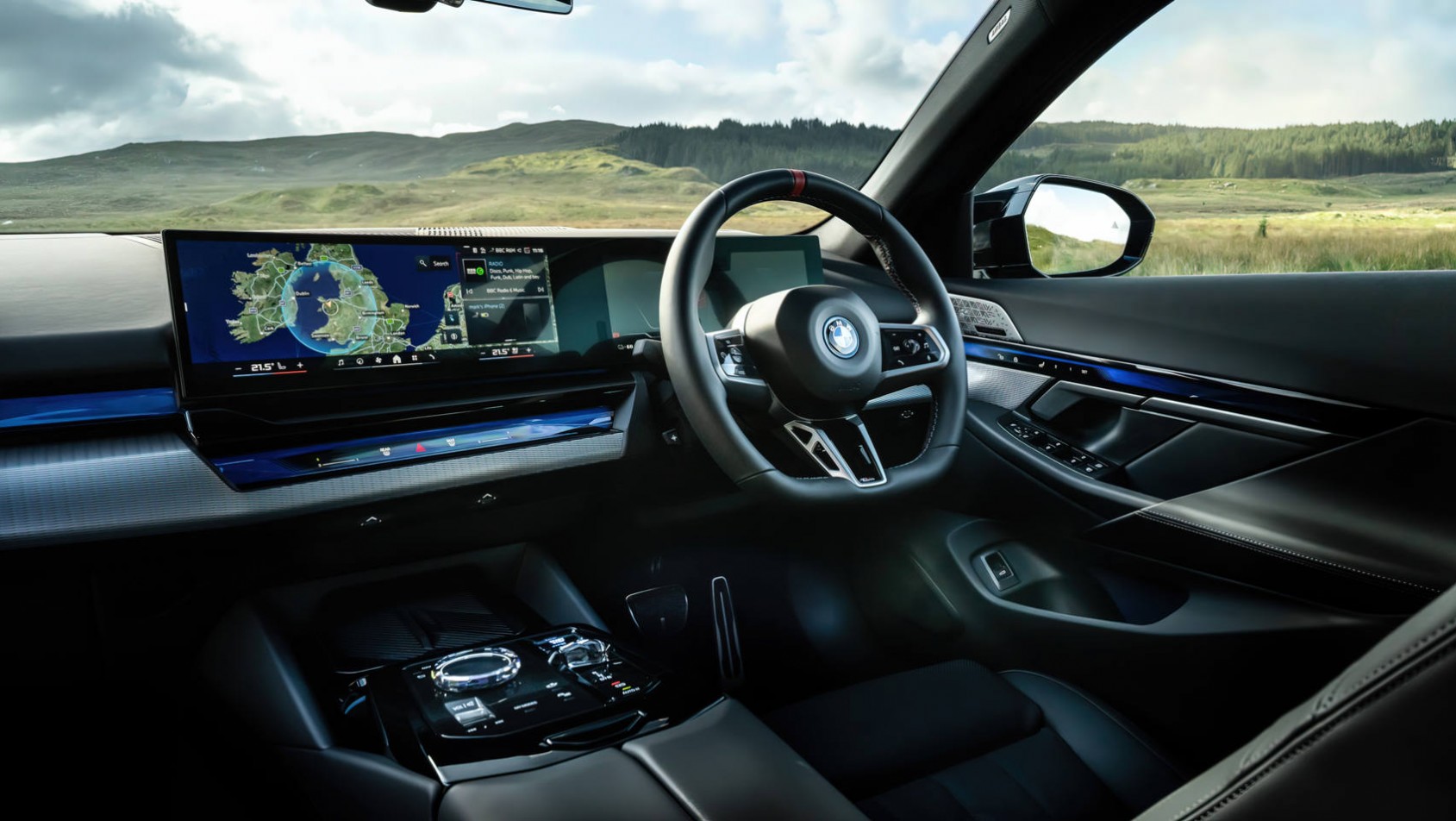 BMW i5 BMW i5 M60 kokpit