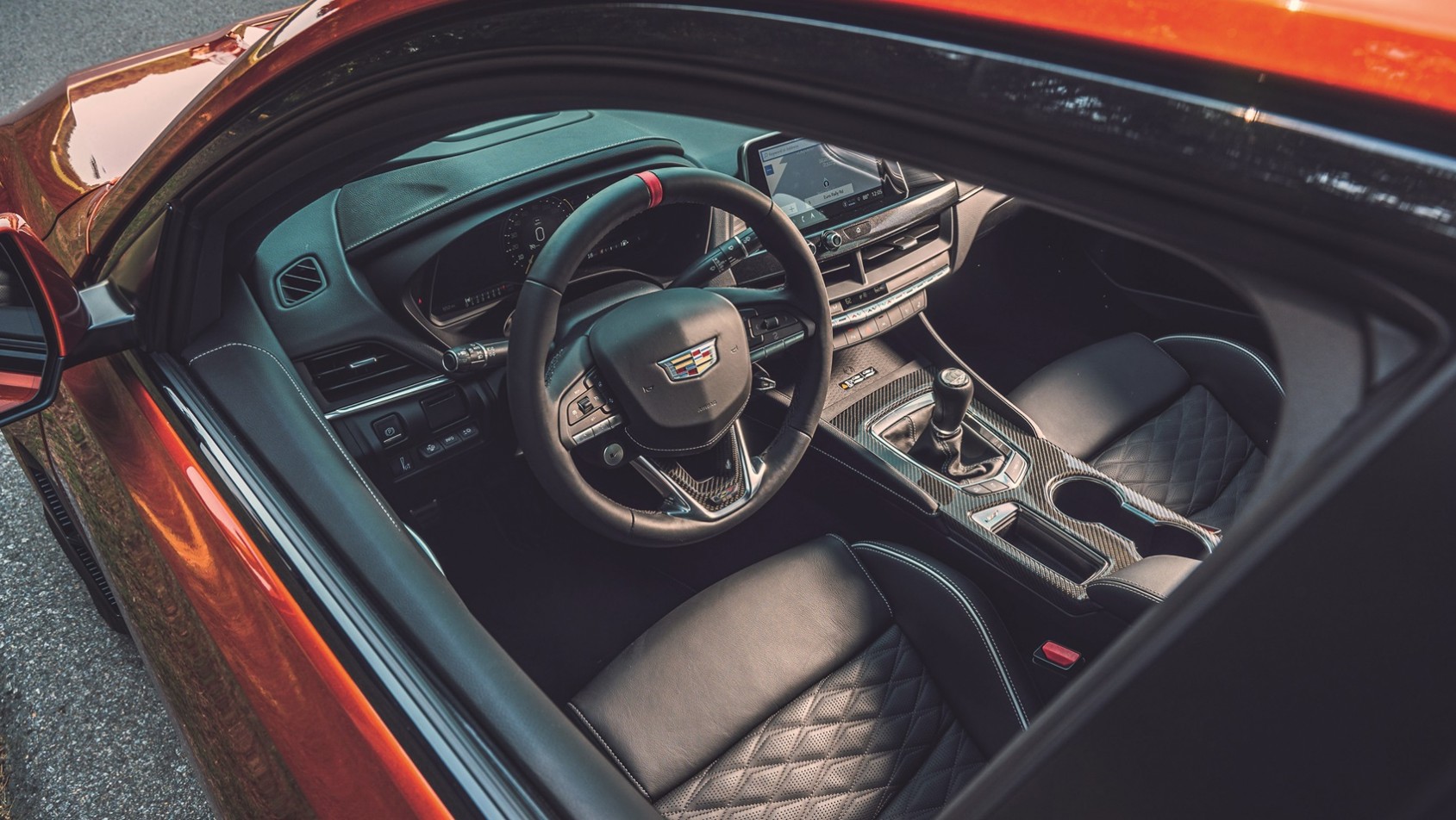 Cadillac CT4‑V Blackwing wnętrze