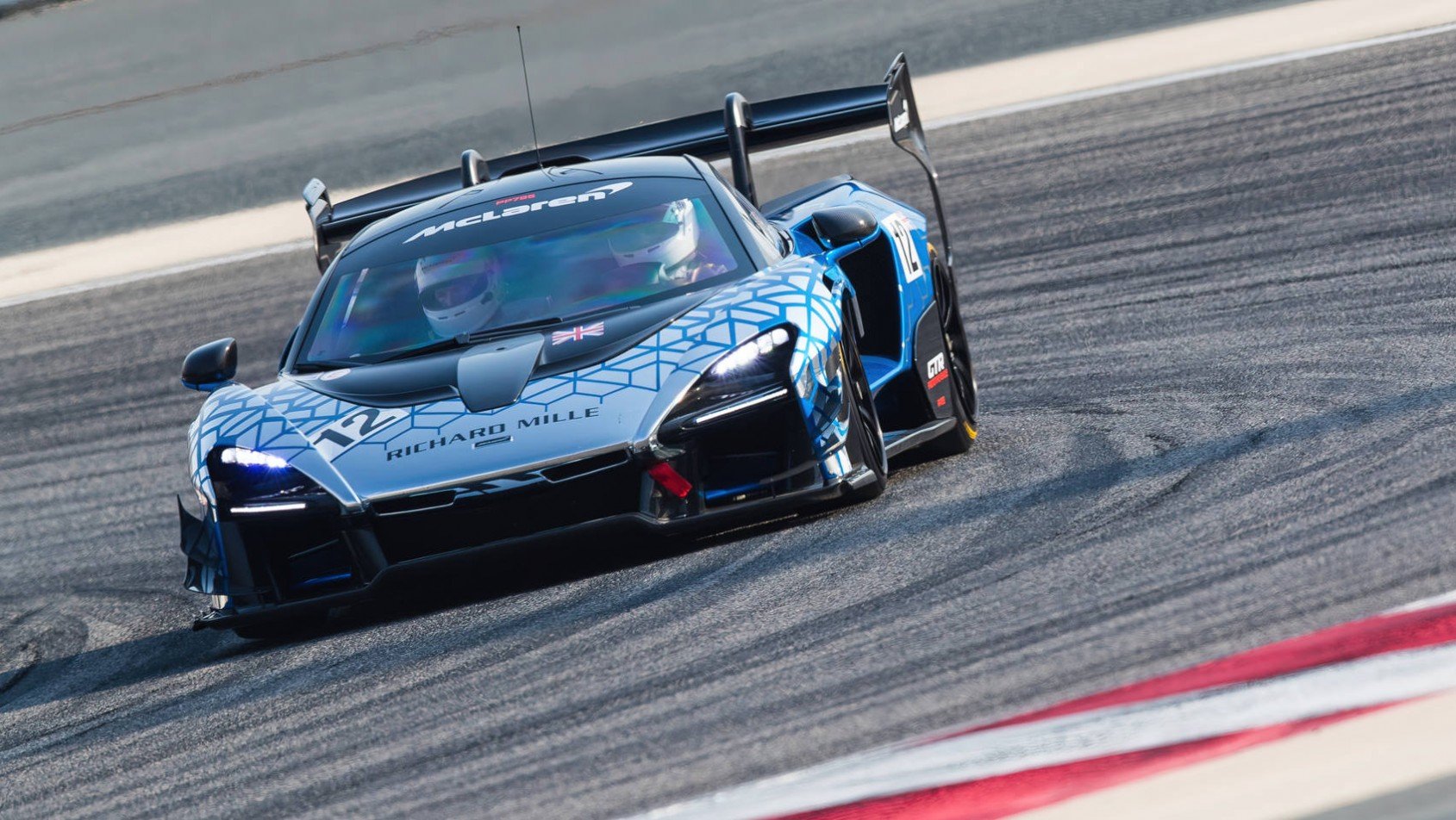 McLaren Senna GTR docisk