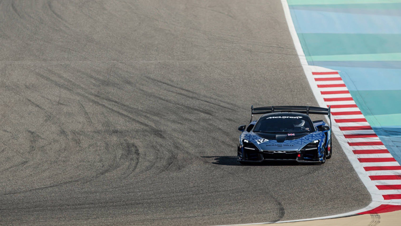 McLaren Senna GTR na torze
