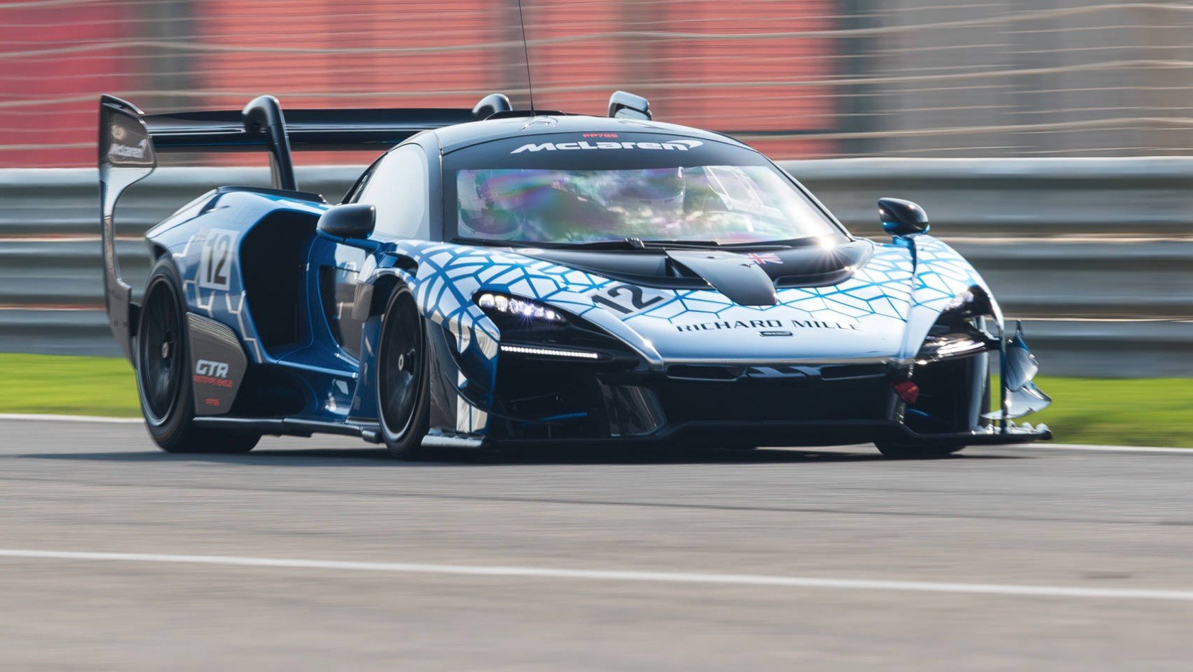 McLaren Senna GTR jazda po torze