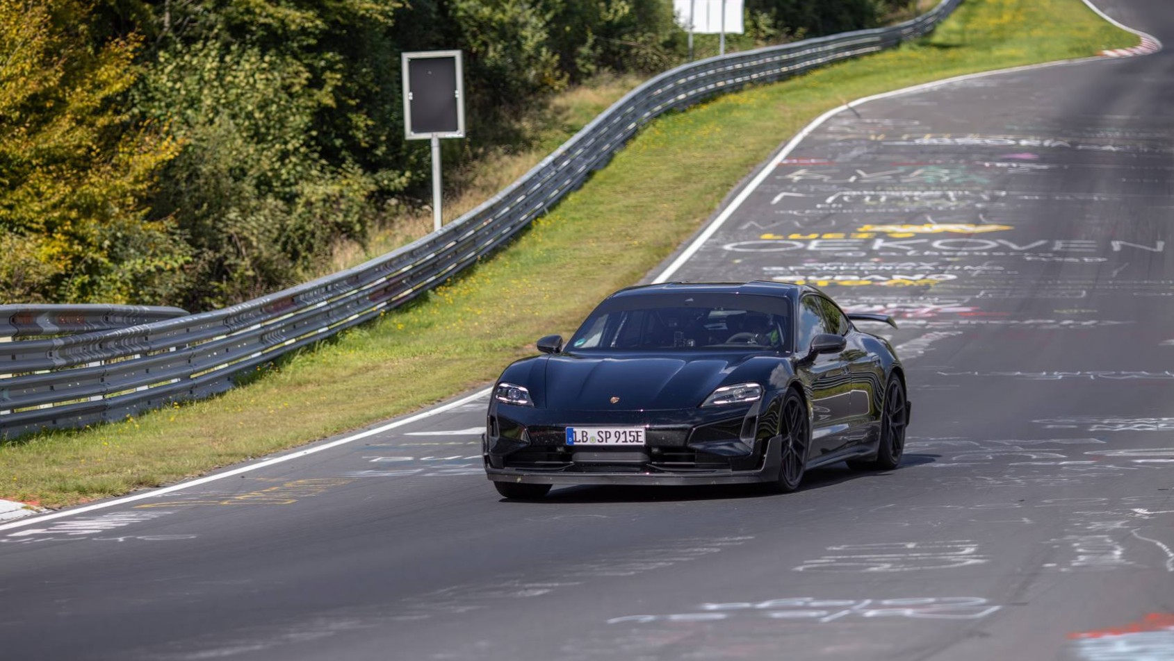 Porsche Taycan Turbo GT na nurburgringu czas