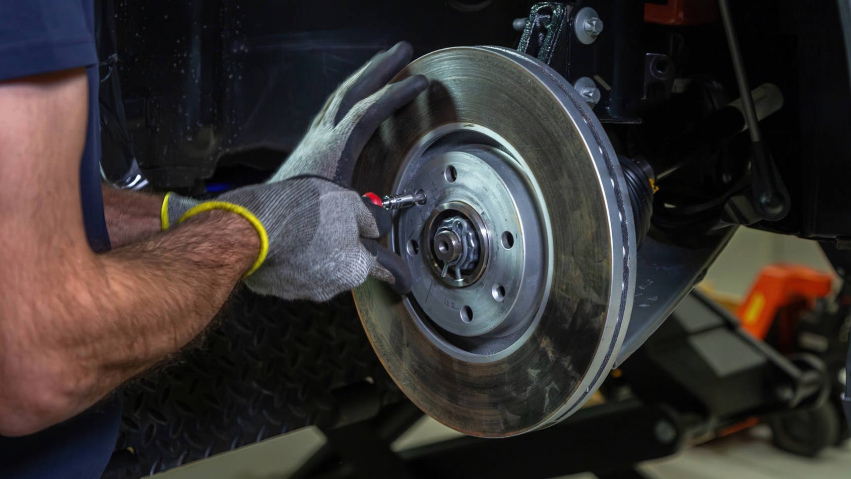 Abarth 600e teaser tarcza