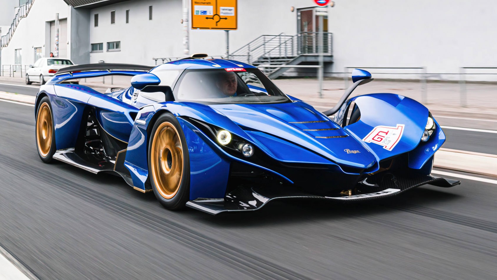 Praga Bohema testy na torze