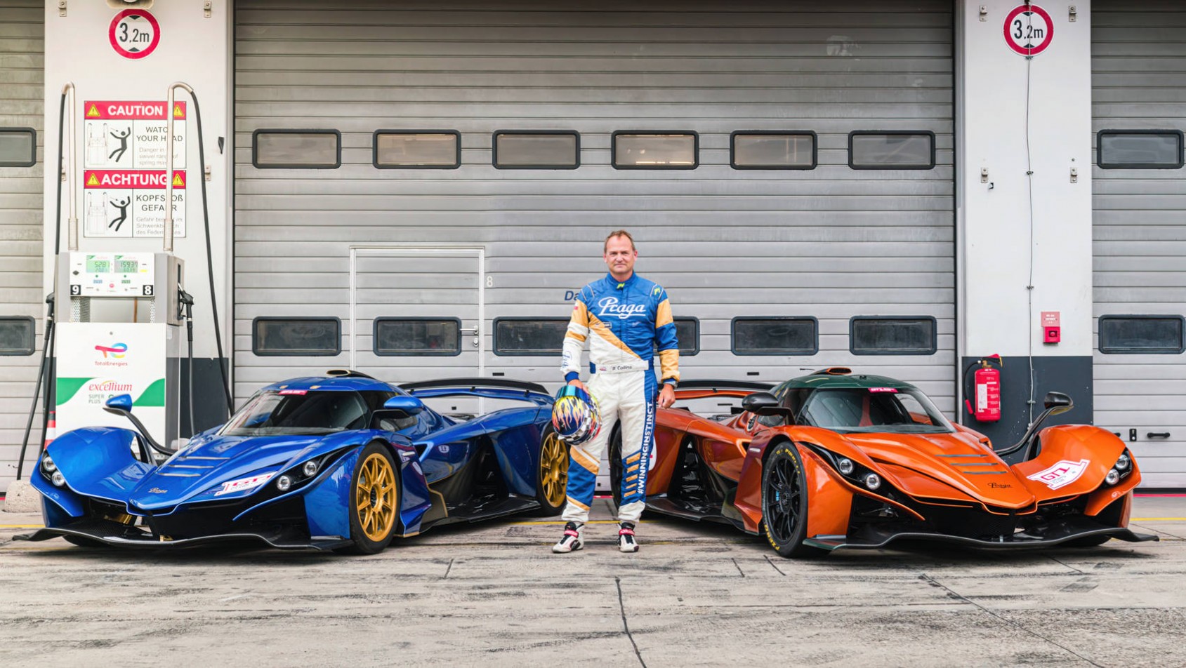 Praga Bohema przed garażami