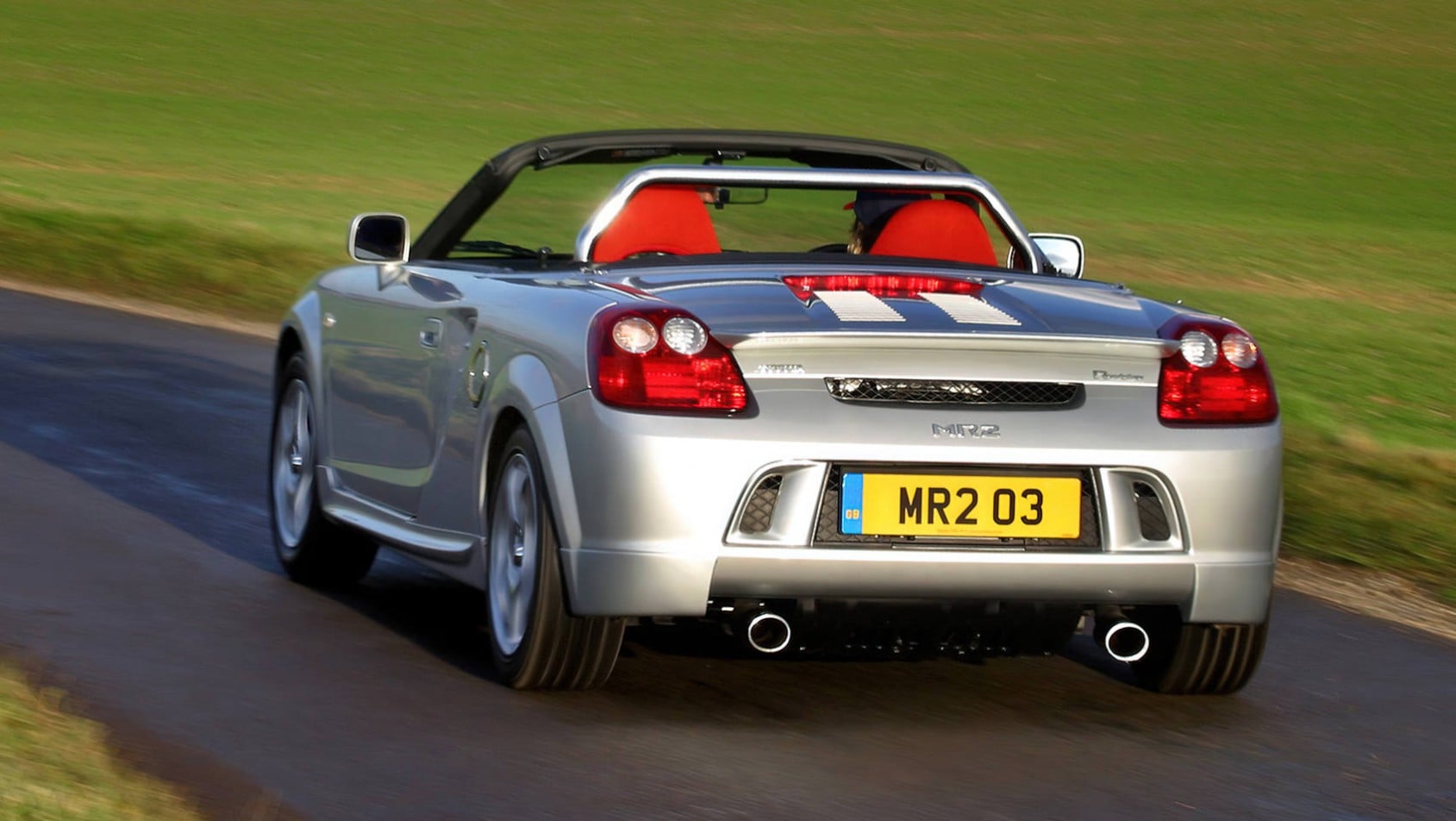 Toyota MR2 pas tylny