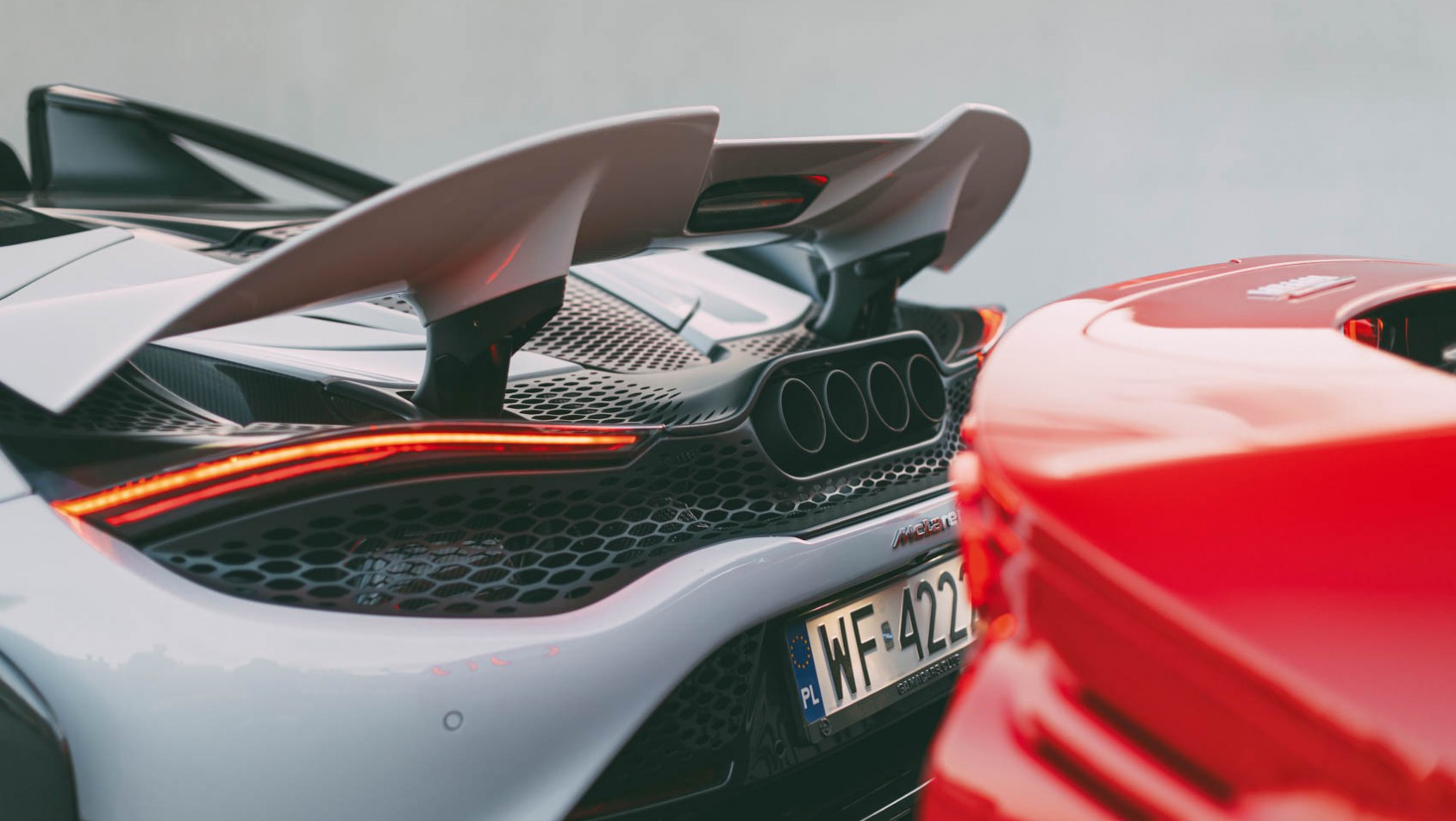 McLaren 765LT Spider vs Ferrari SF90 Spider aerodynamika