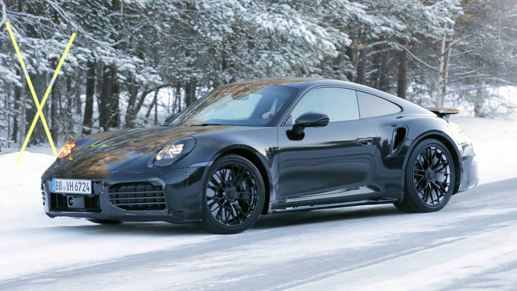 Porsche 911 992.2 turbo spyshot design