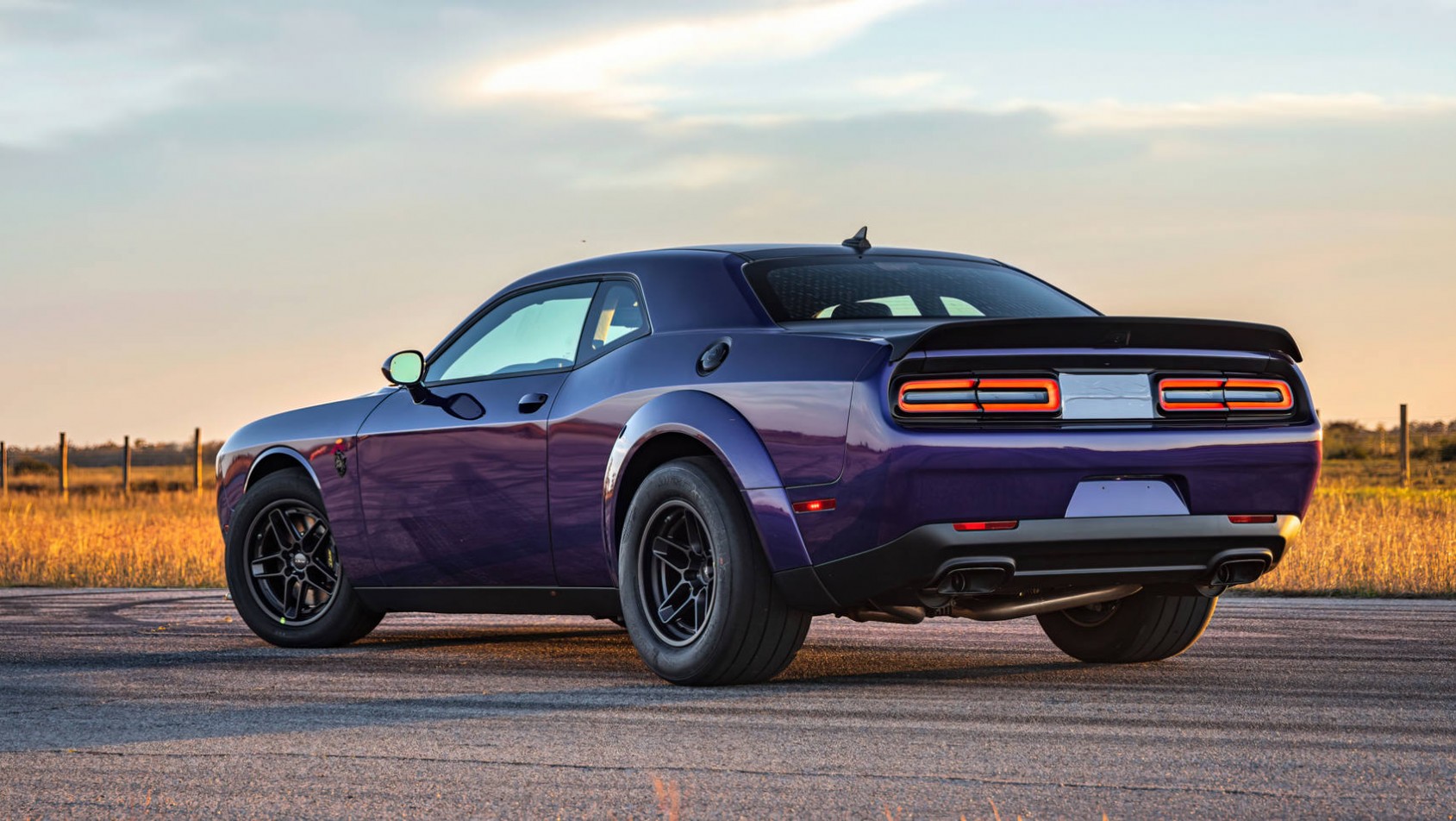 Hennessey Dodge Challenger Demon 1700 sylwetka
