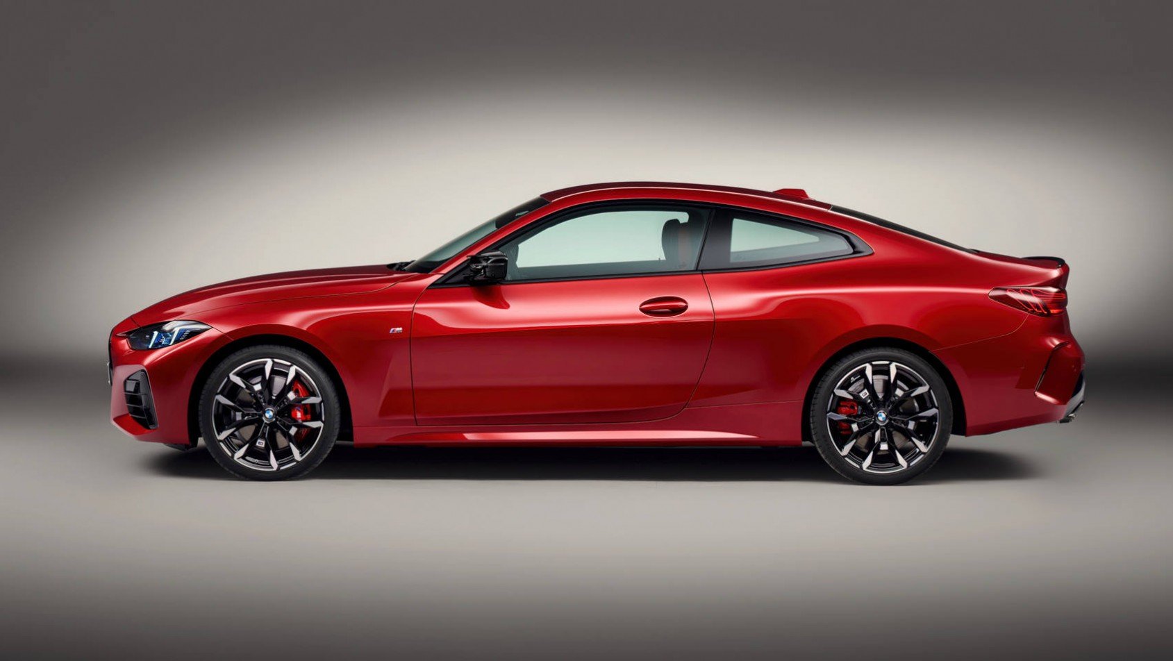 2024 BMW 4 coupe facelift profil