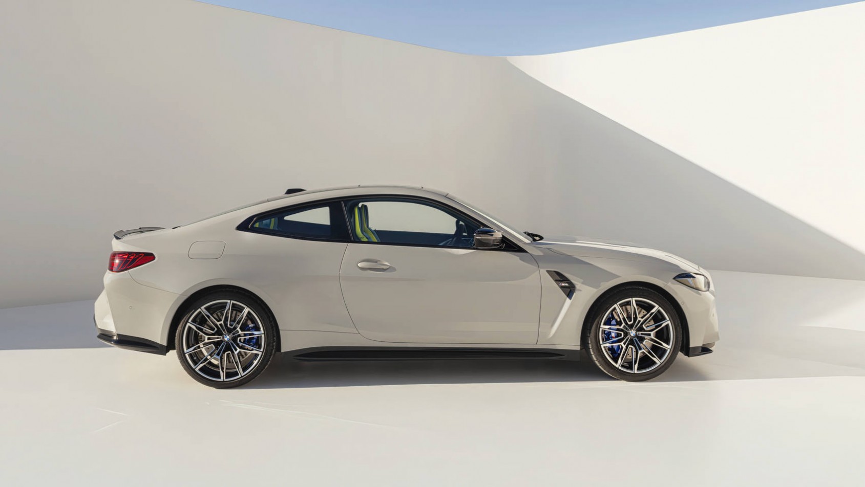 2024 BMW M4 Competition linia