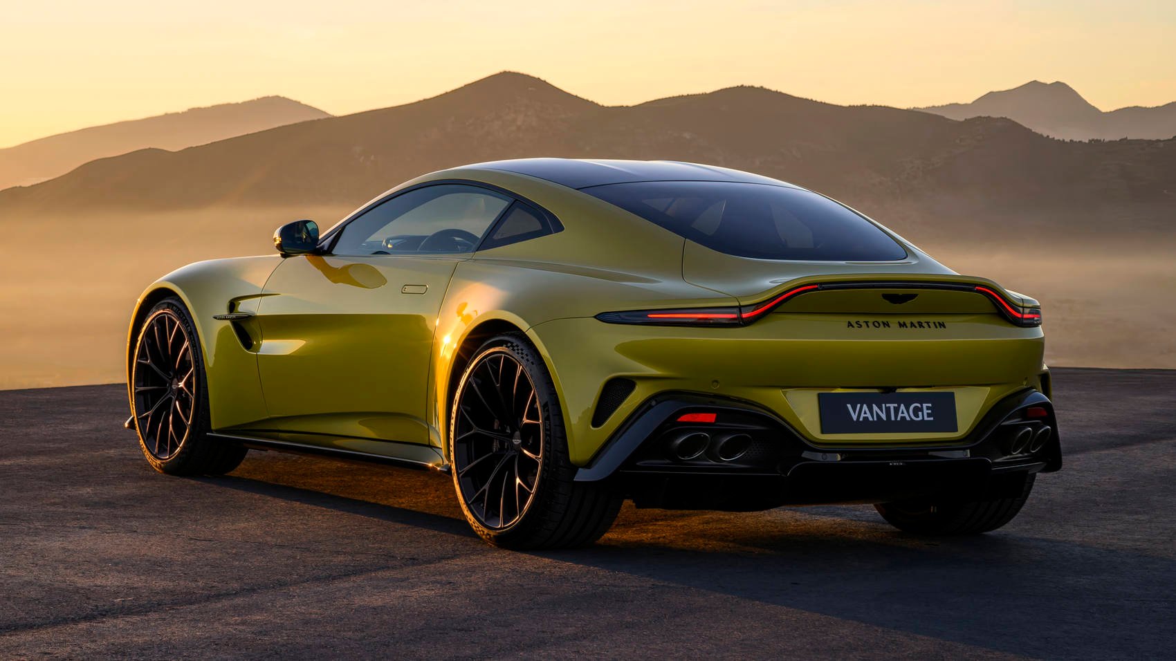 2024 Aston Martin Vantage coupe lifting tył