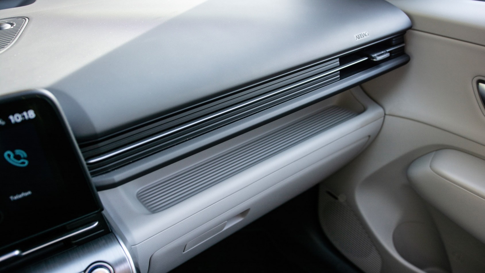 Hyundai Kona II wystrój wnętrza