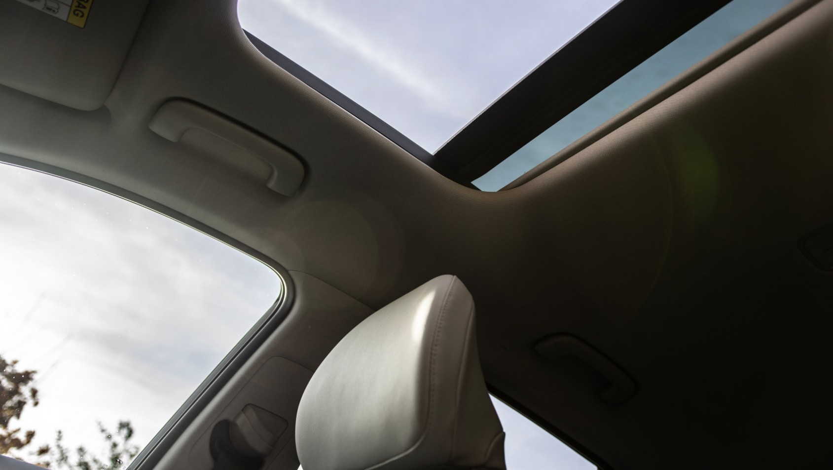 Hyundai Kona II szklany dach