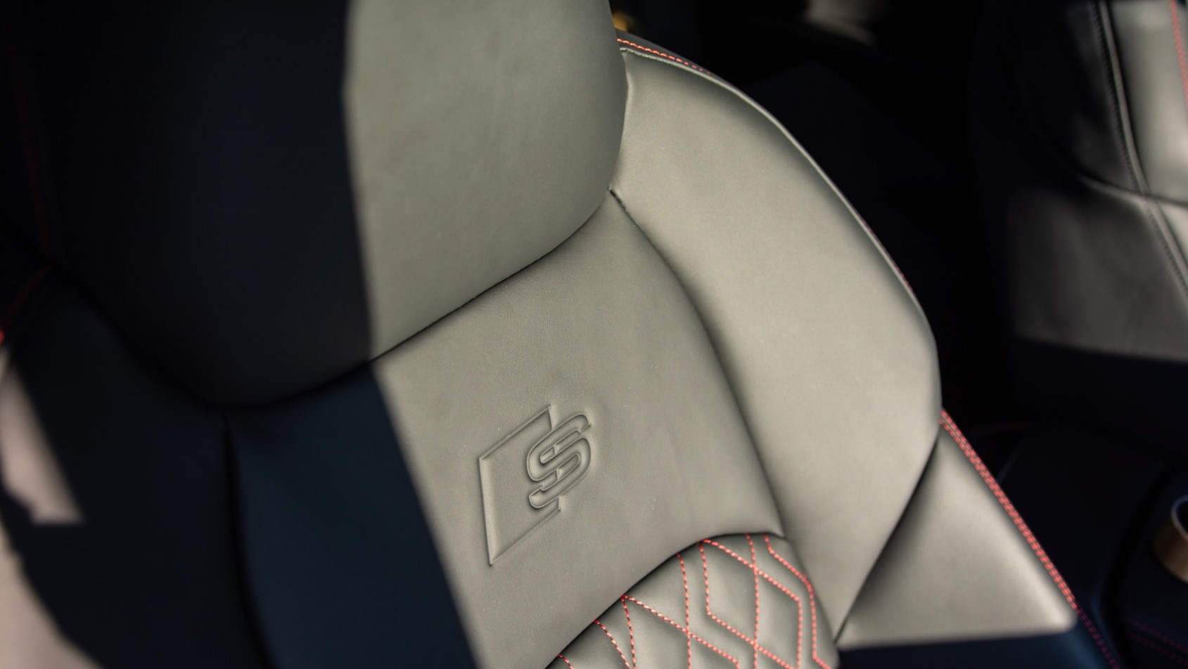 Audi SQ8 Sportback e-tron fotele