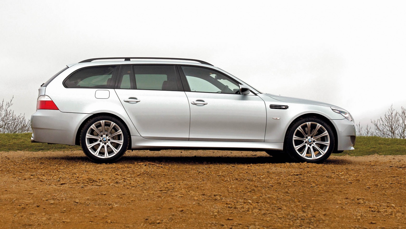 BMW M5 Touring E61 profil