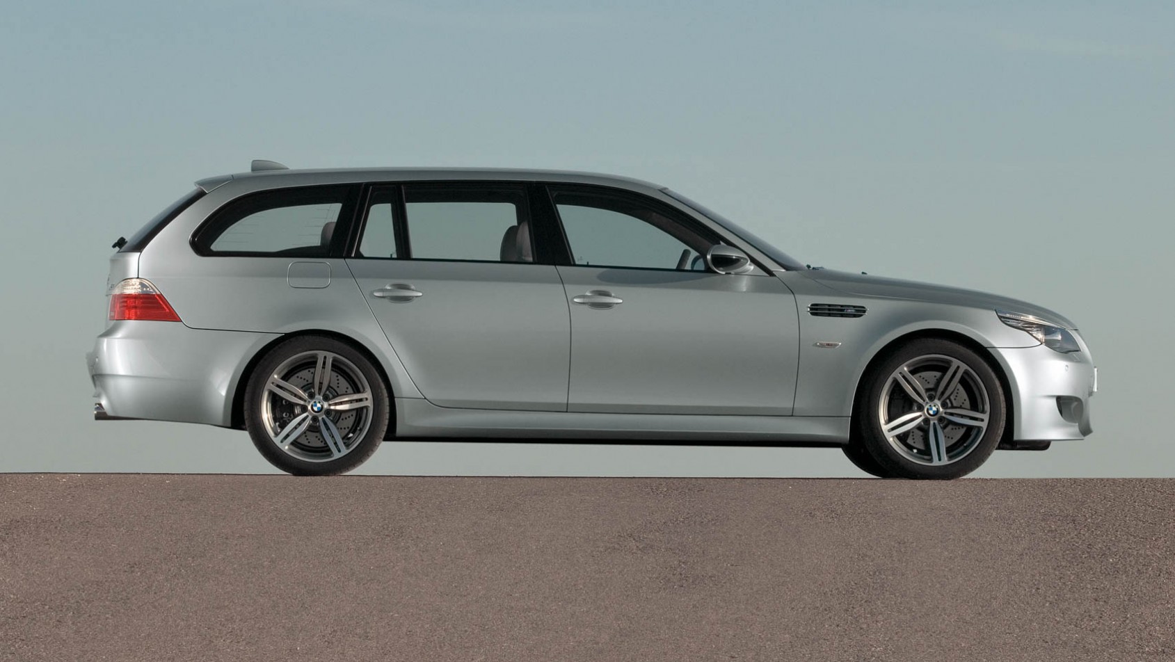 BMW M5 Touring E61 porady