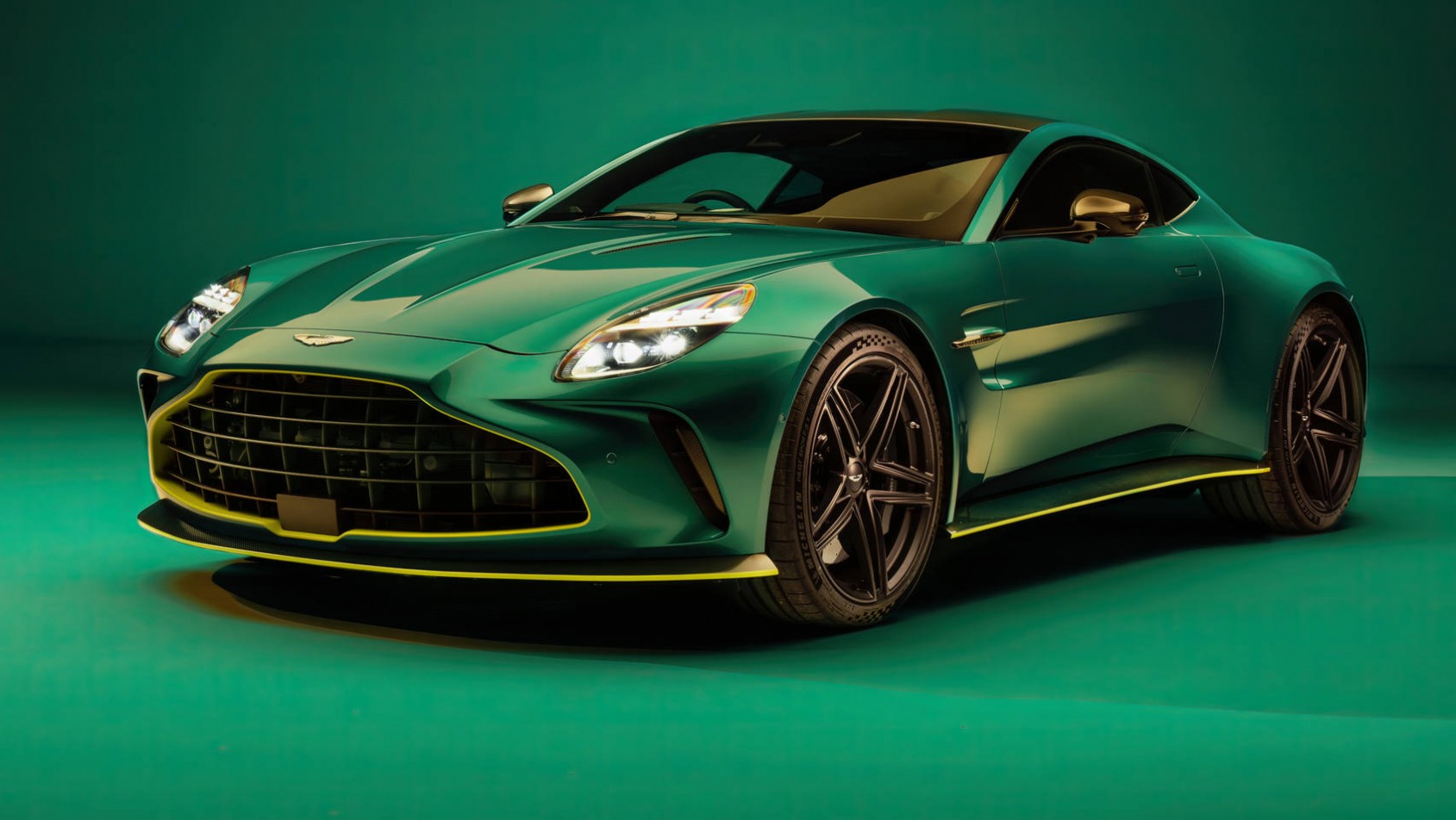 2024 Aston Martin Vantage coupe design przód