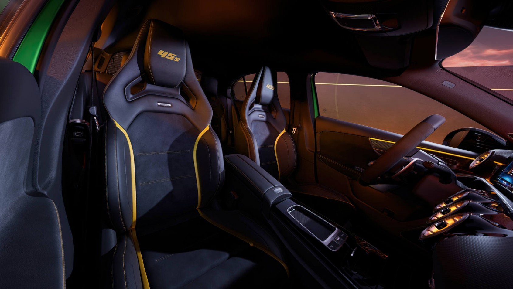 2024 Mercedes-AMG A45 S Limited Edition fotele