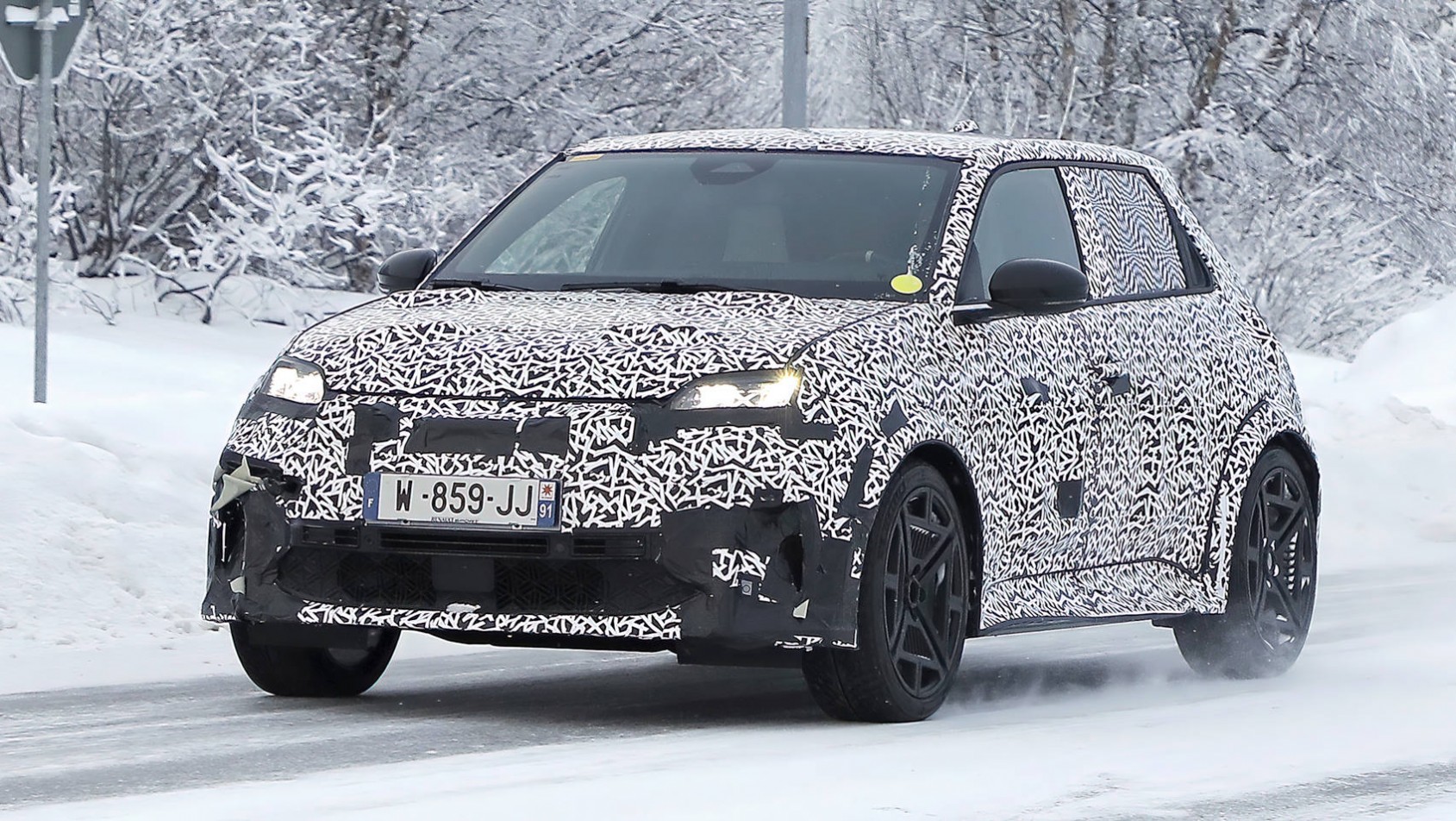 Alpine A290 spyshot przód