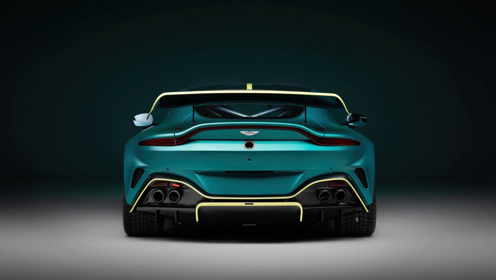 2024 Aston Martin Vantage GT4 tył
