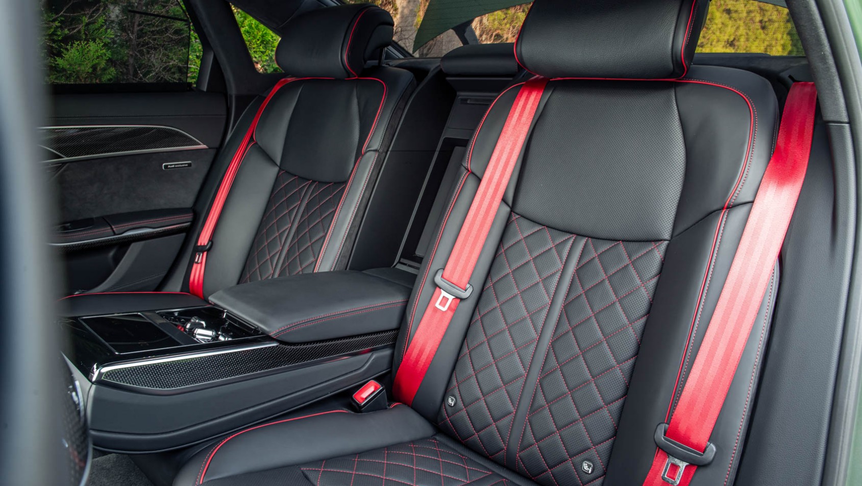 2024 Audi S8 fotele tył