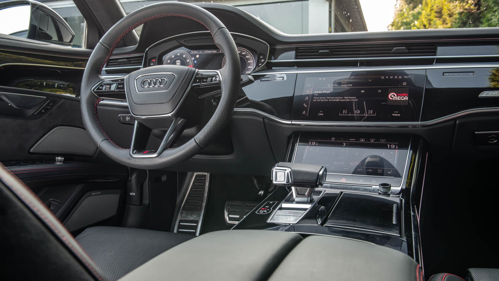 2024 Audi S8 kokpit