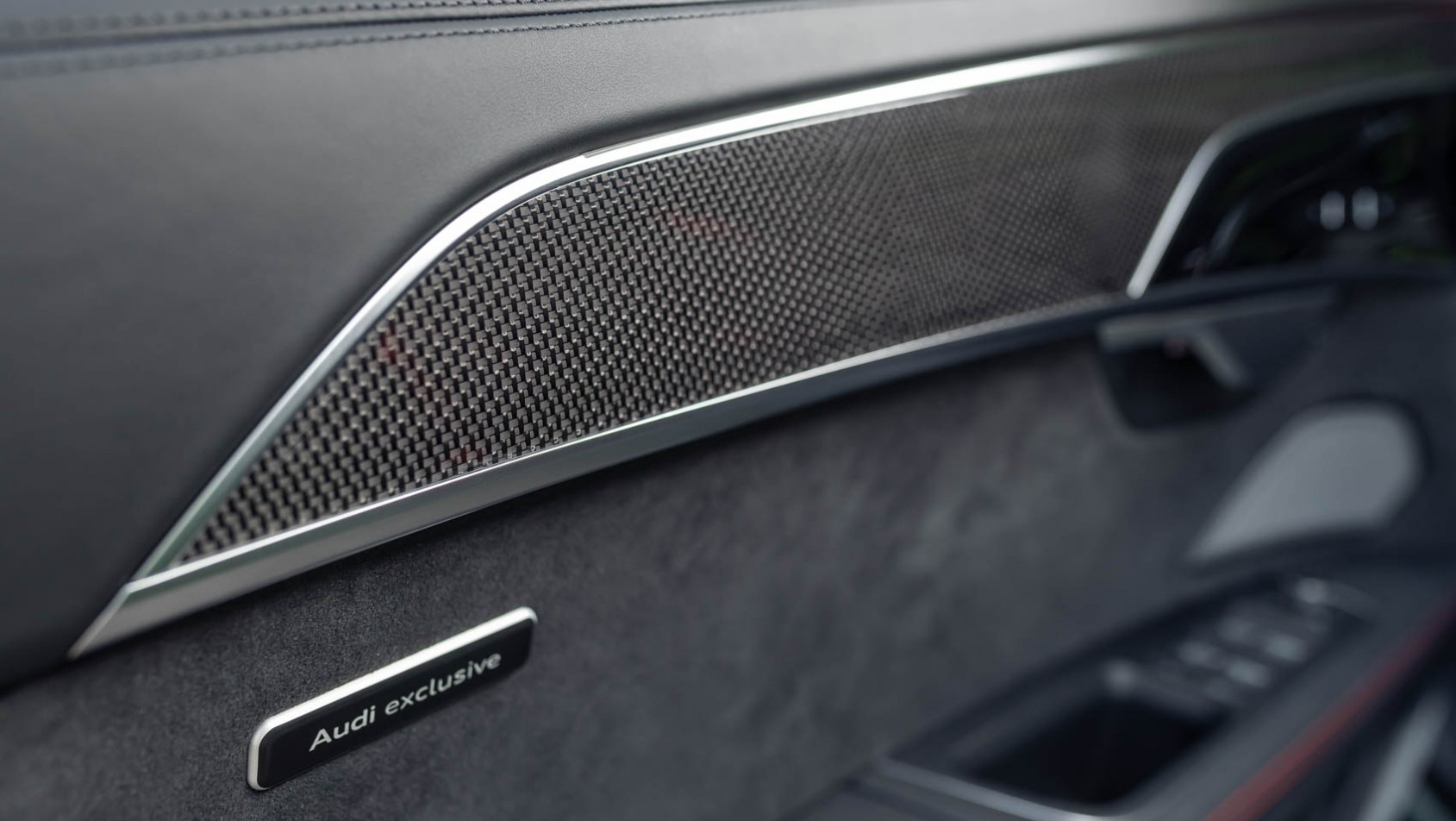 2024 Audi S8 detal drzwi