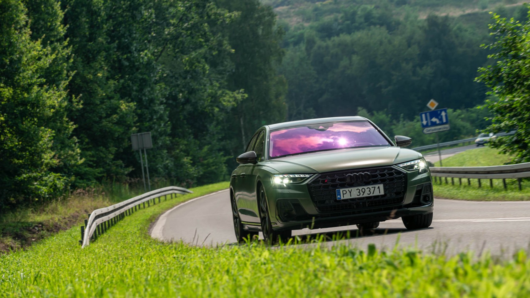 2024 Audi S8 dynamika