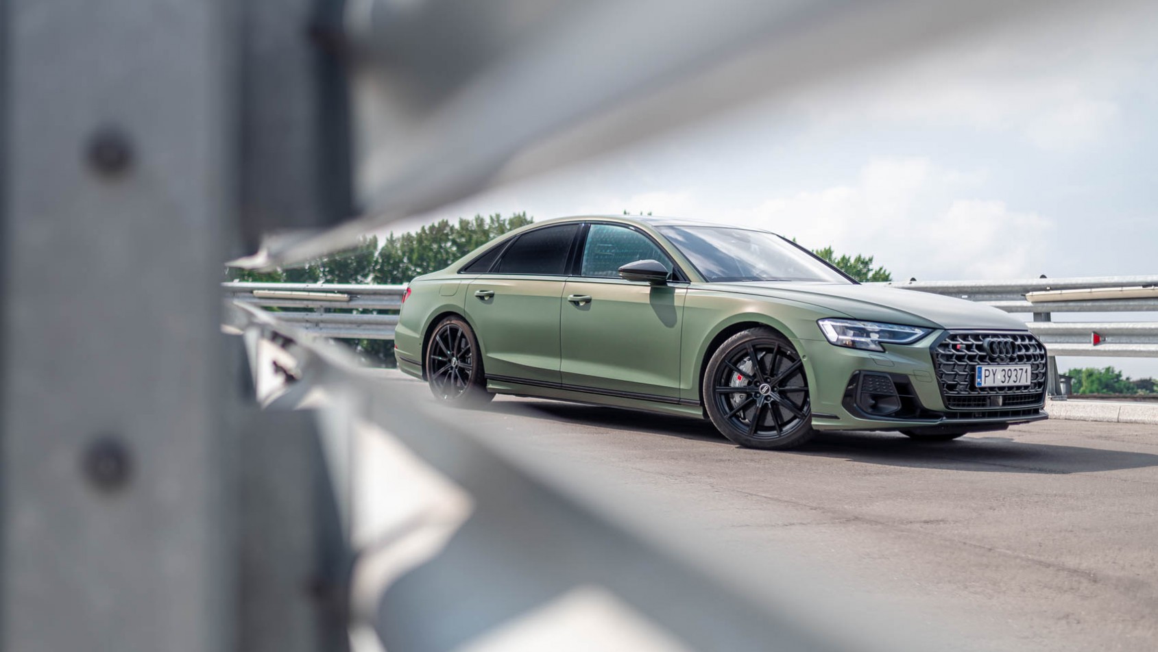 2024 Audi S8 lakier matowa zieleń