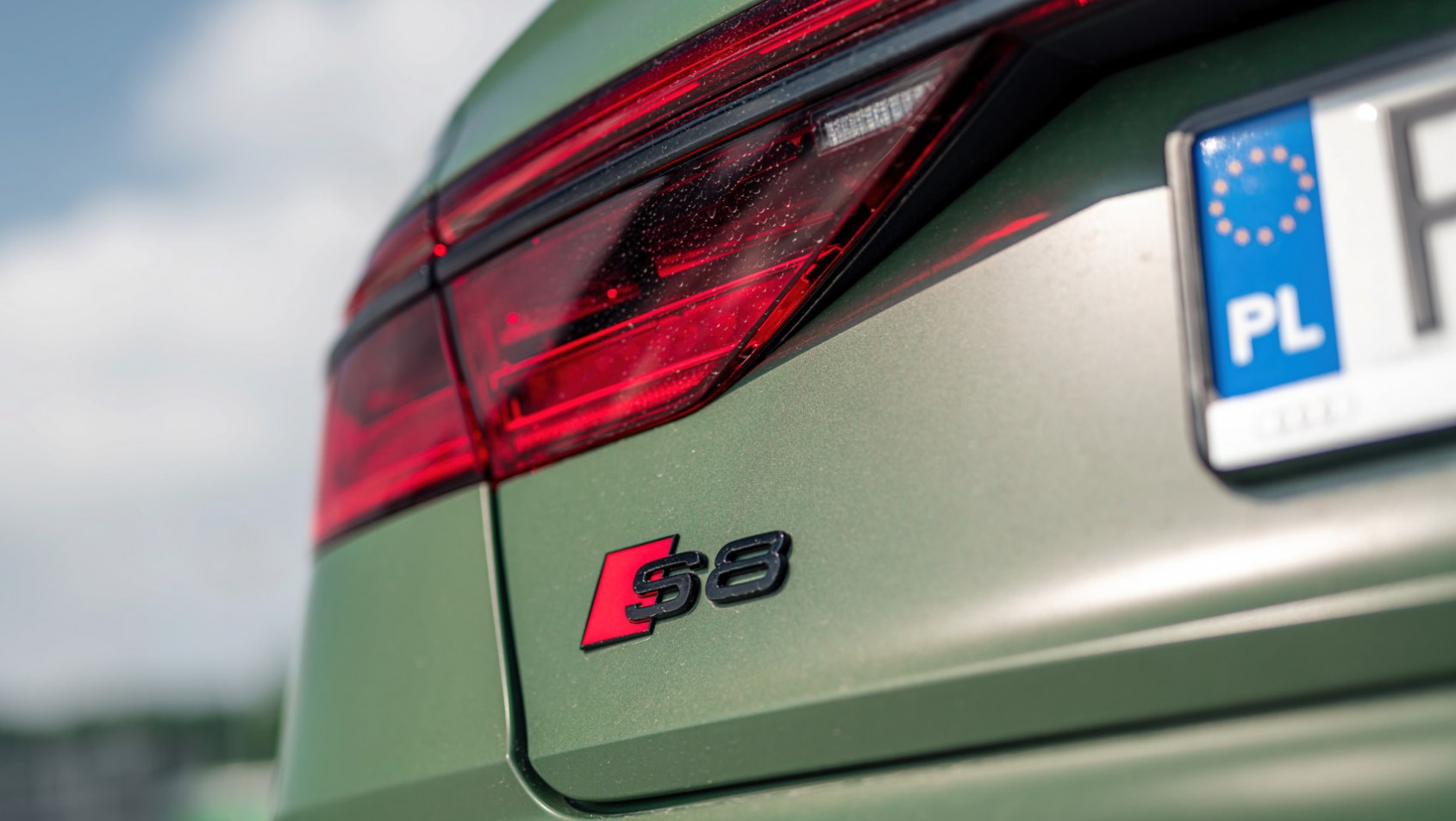 2024 Audi S8 emblemat S8