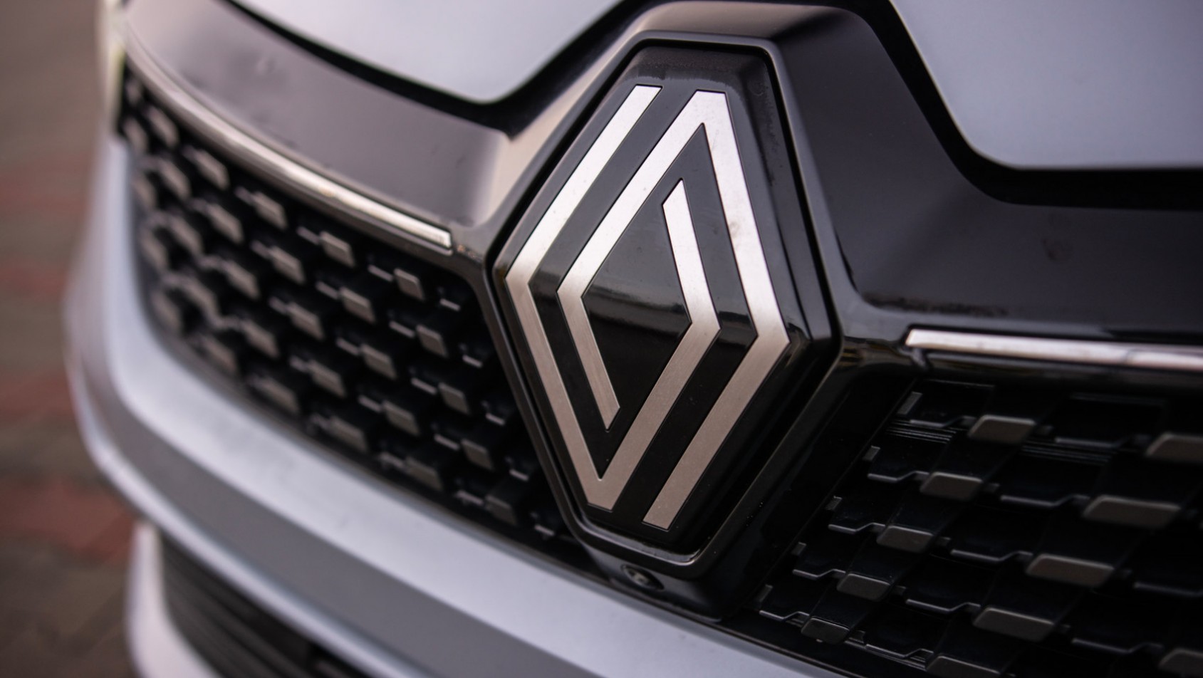 2024 Renault Clio E-Tech logo