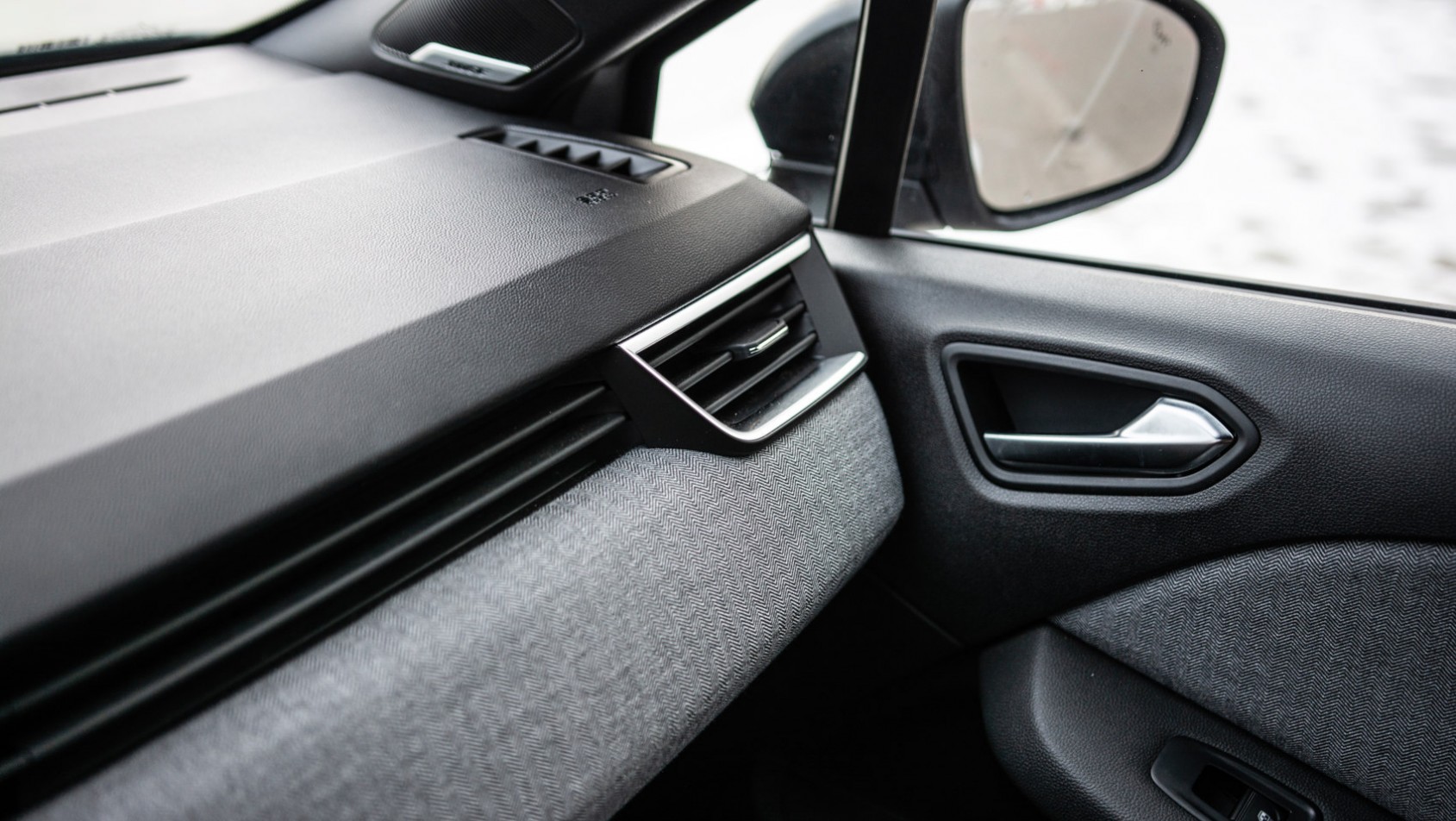 2024 Renault Clio E-Tech wykończenie