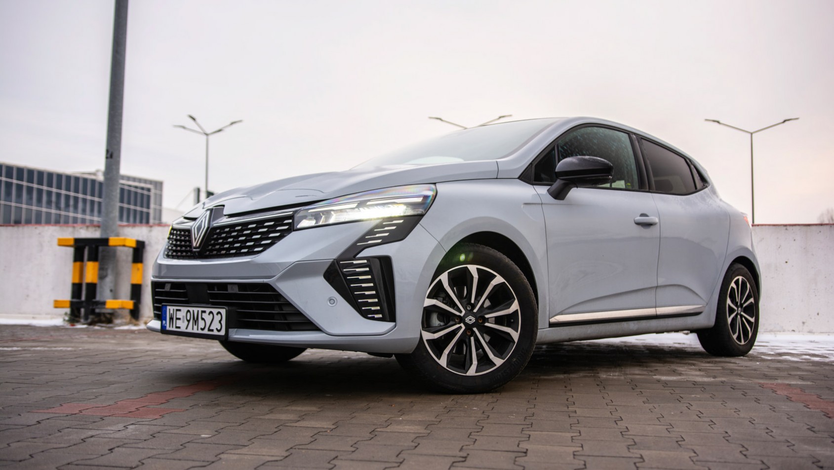 2024 Renault Clio E-Tech design