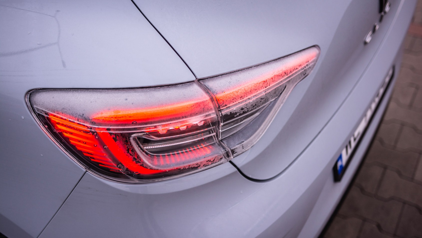 2024 Renault Clio E-Tech tylna lampa