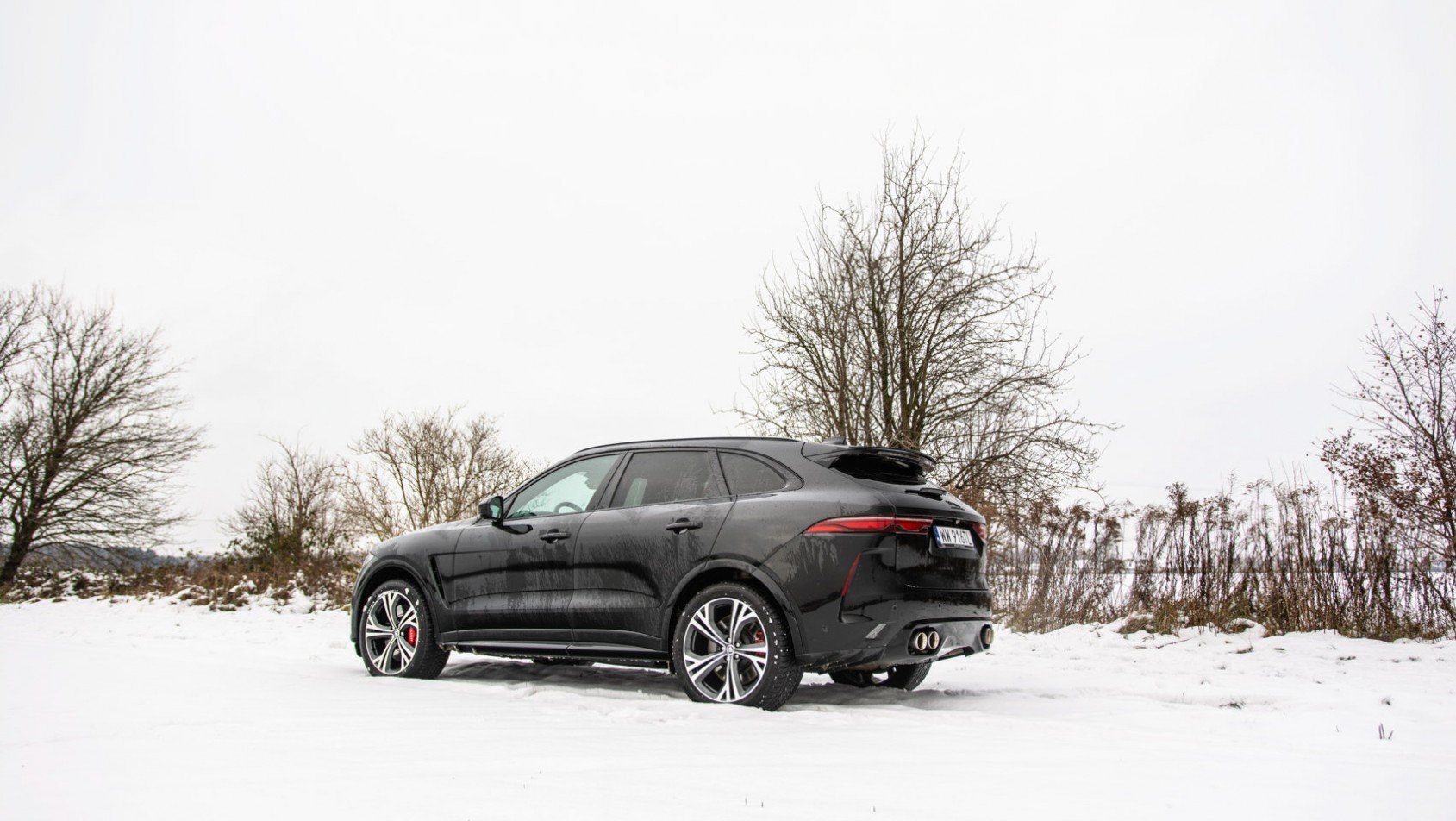 Jaguar F-Pace 2024 Jaguar F-Pace SVR linia boczna