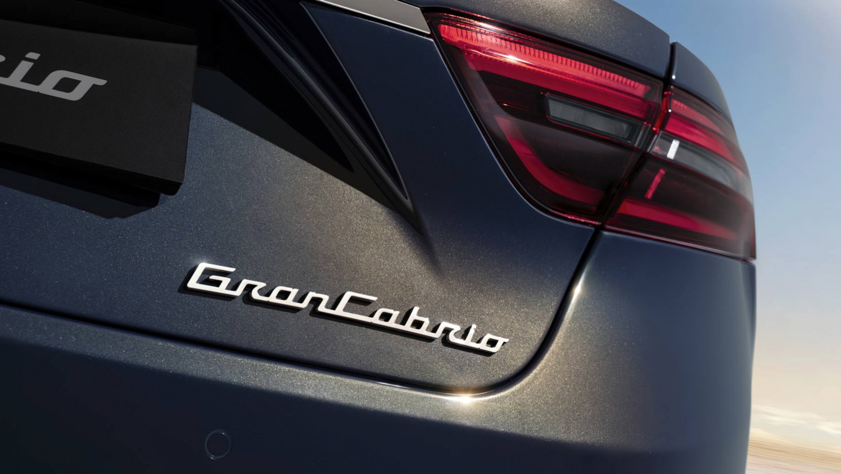 2024 Maserati GranCabrio Trofeo emblemat