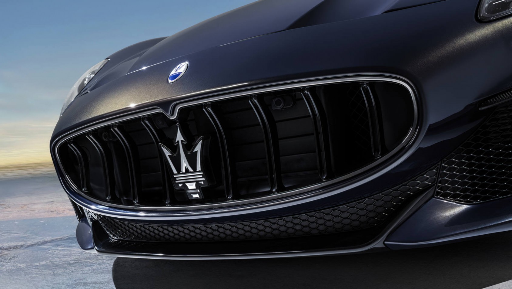 2024 Maserati GranCabrio Trofeo grill