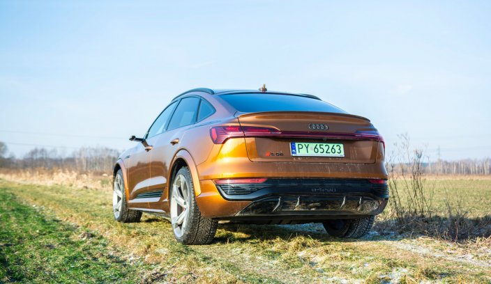 Audi SQ8 Sportback e-tron test