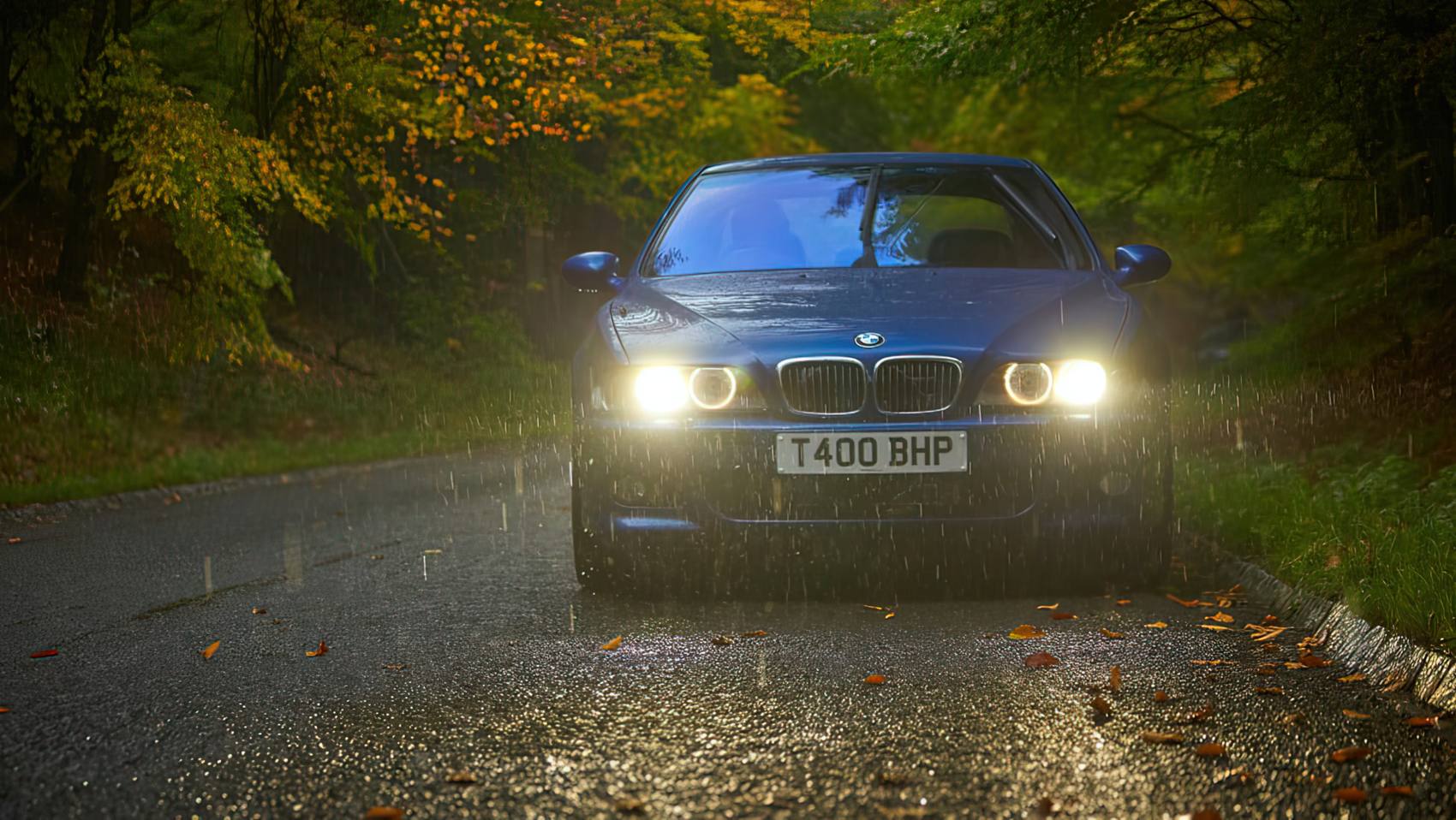 BMW E39 M5 w deszczu