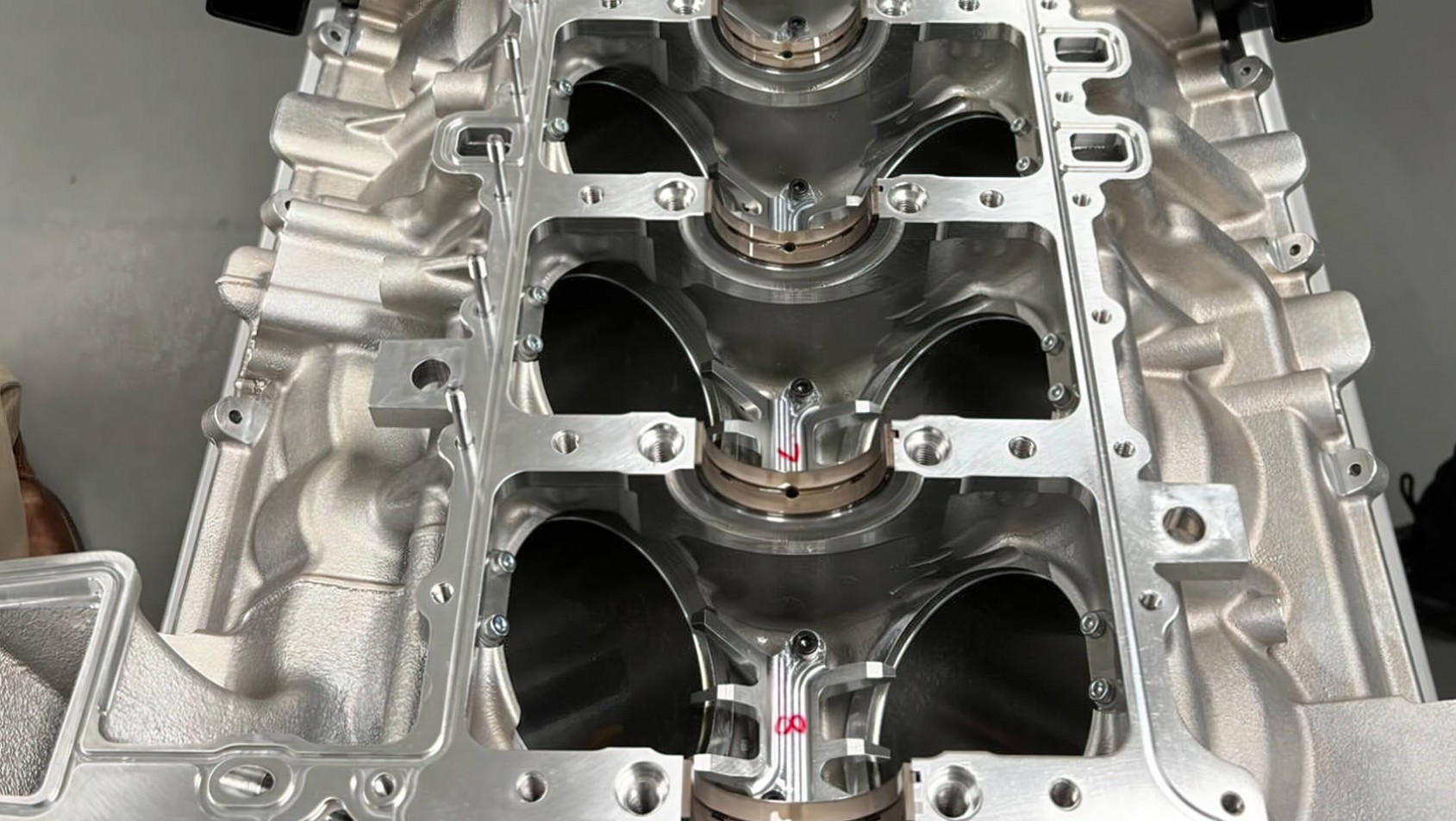Bugatti Bugatti V16 teaser blok silnika