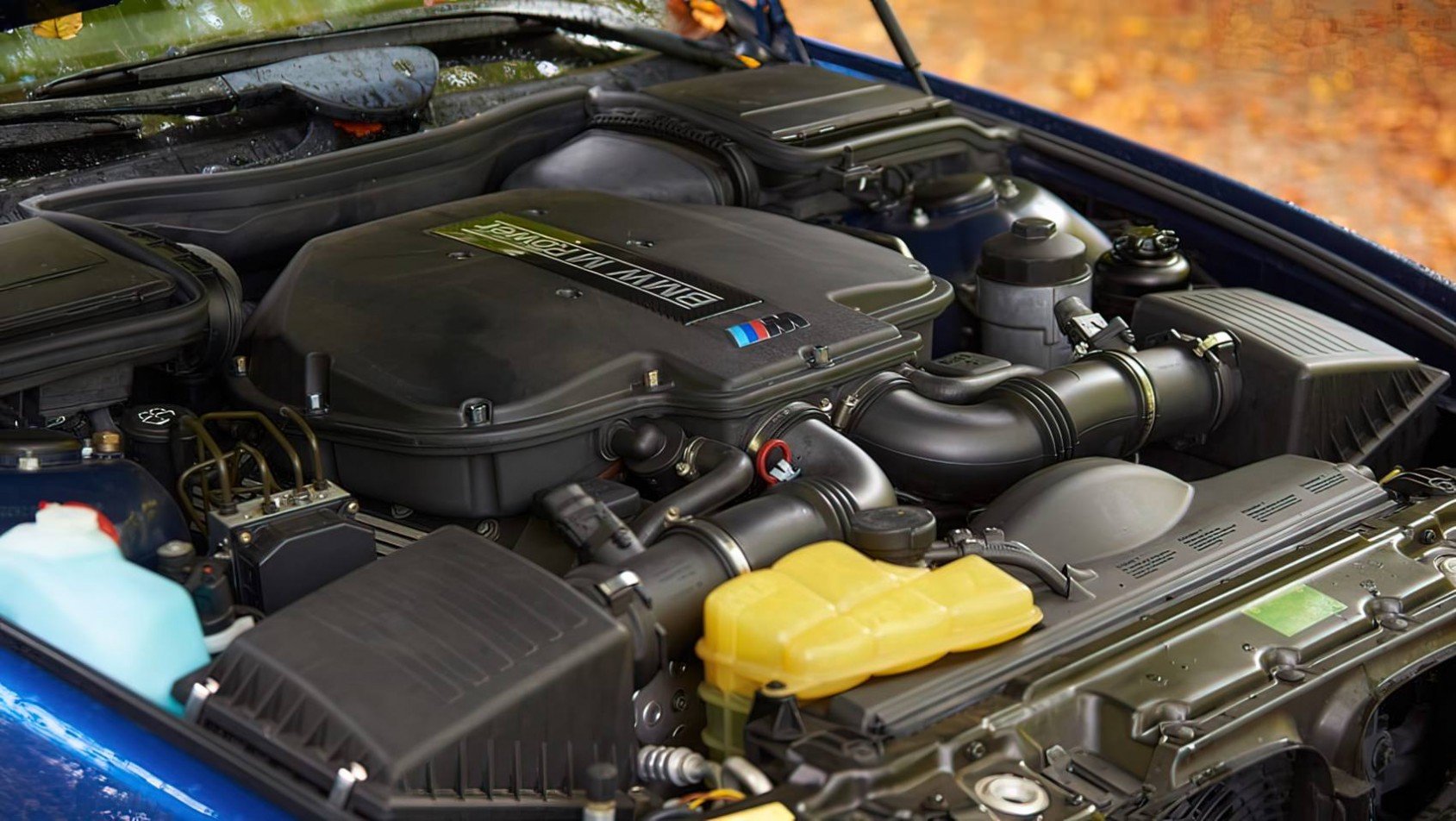 BMW M5 BMW E39 M5 silnik