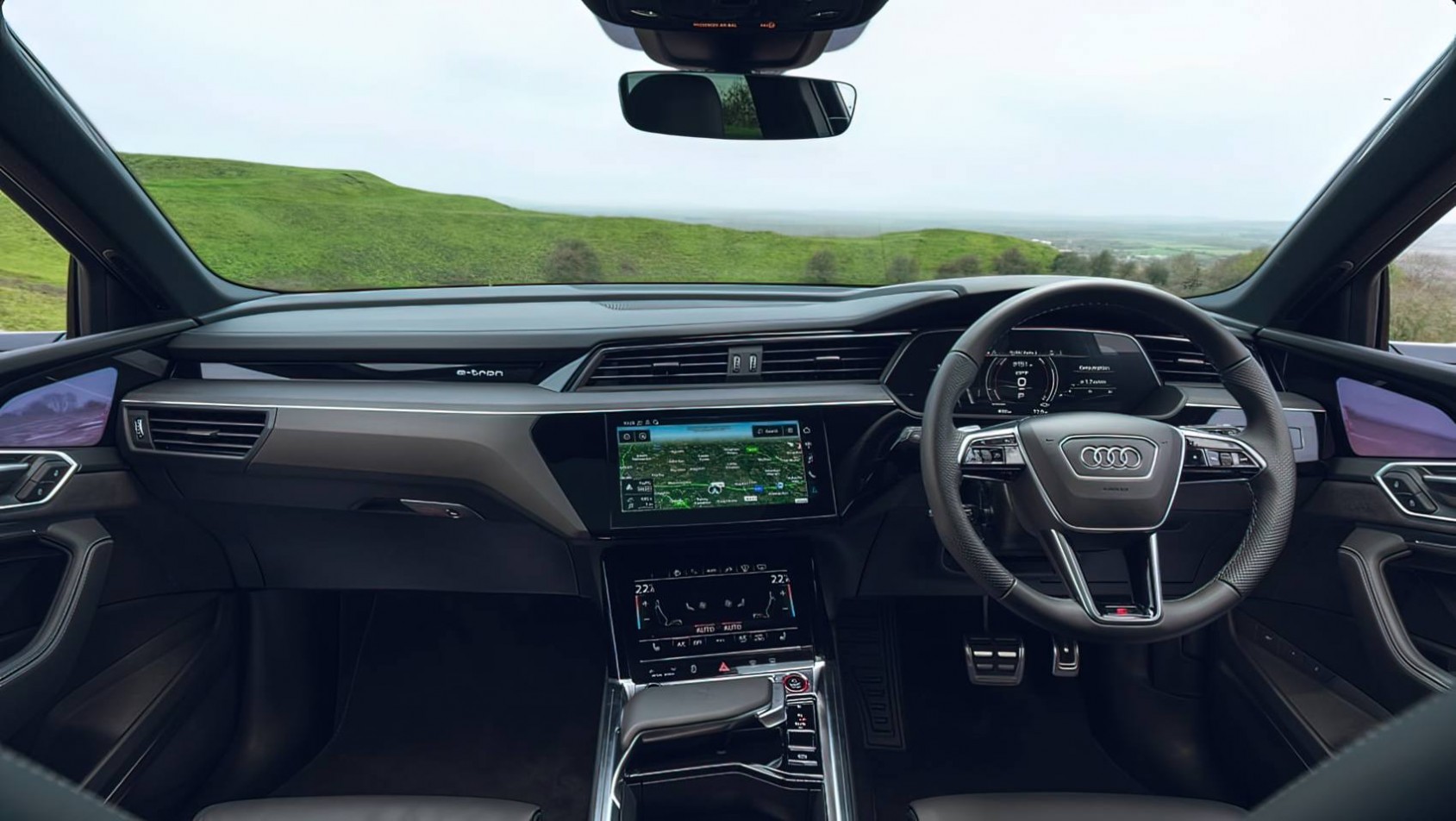 Audi SQ8 2024 Audi SQ8 e-tron kokpit