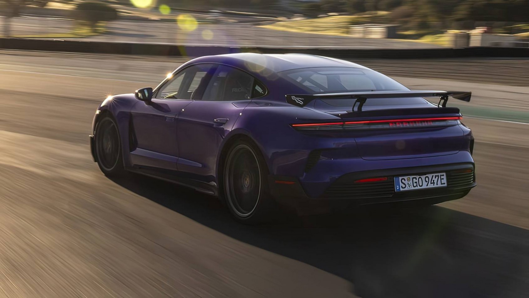 Porsche Taycan Turbo GT tył