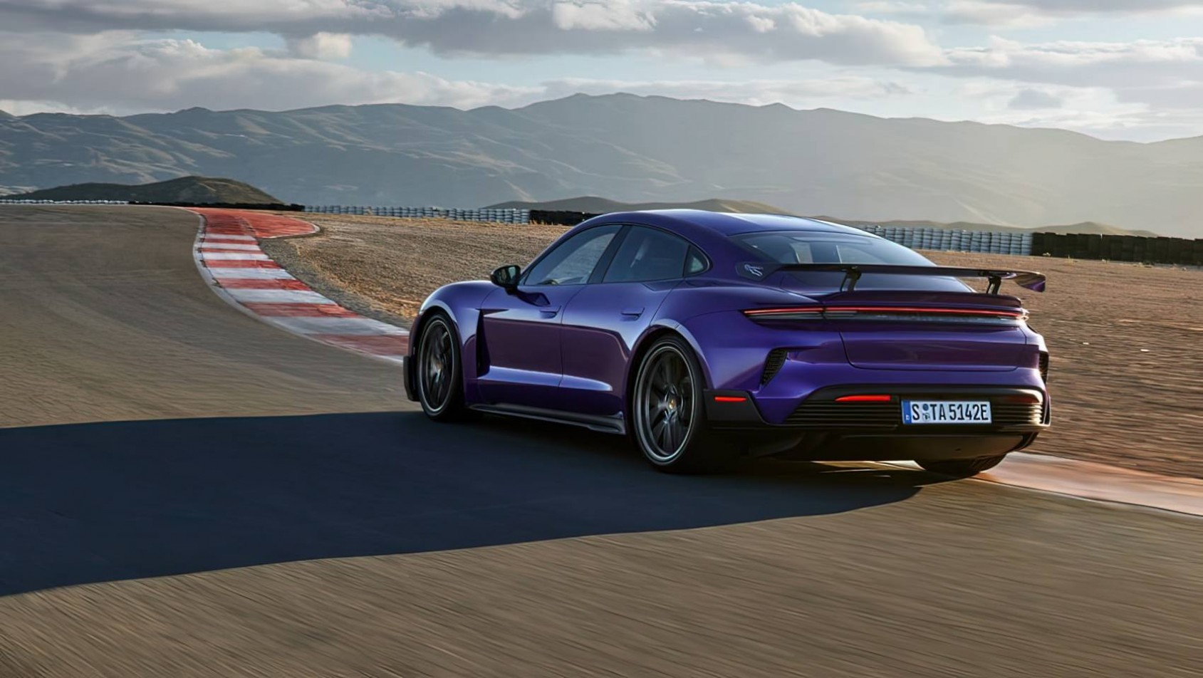 Porsche Taycan Turbo GT na torze