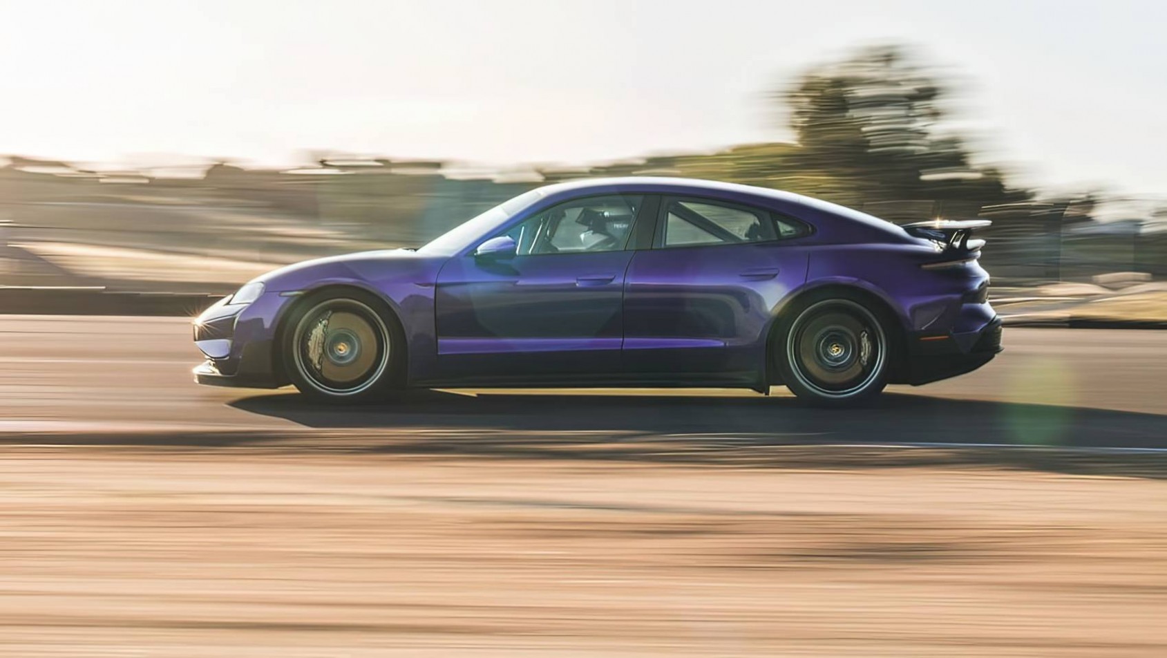 Porsche Taycan Turbo GT sylwetka